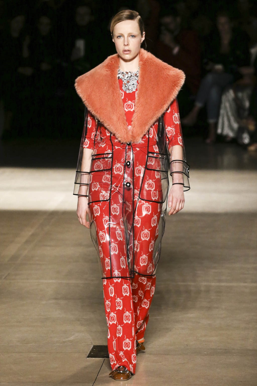 Fashion Week Paris Fall/Winter 2017 look 19 from the Miu Miu collection 女装