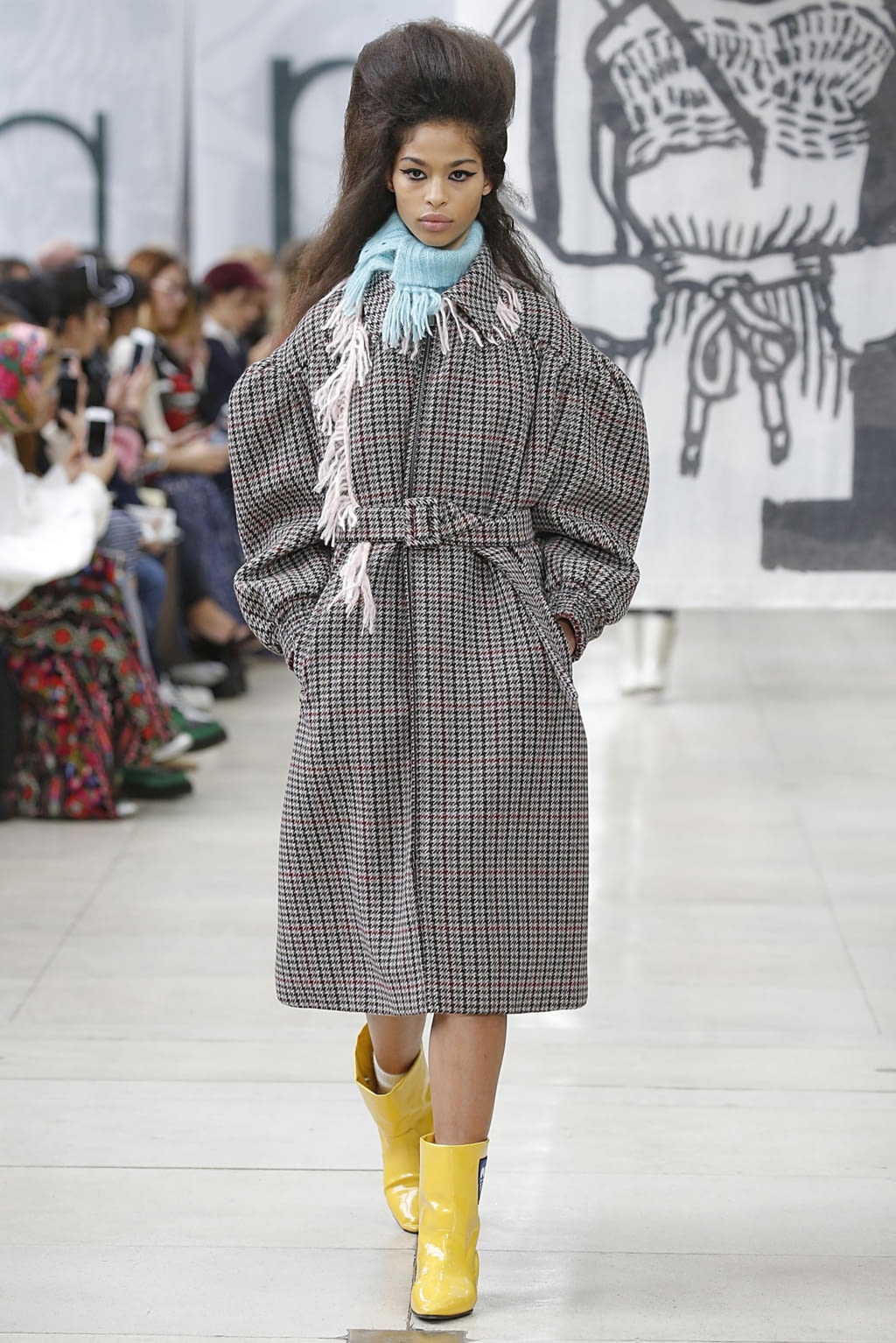 Fashion Week Paris Fall/Winter 2018 look 7 from the Miu Miu collection 女装