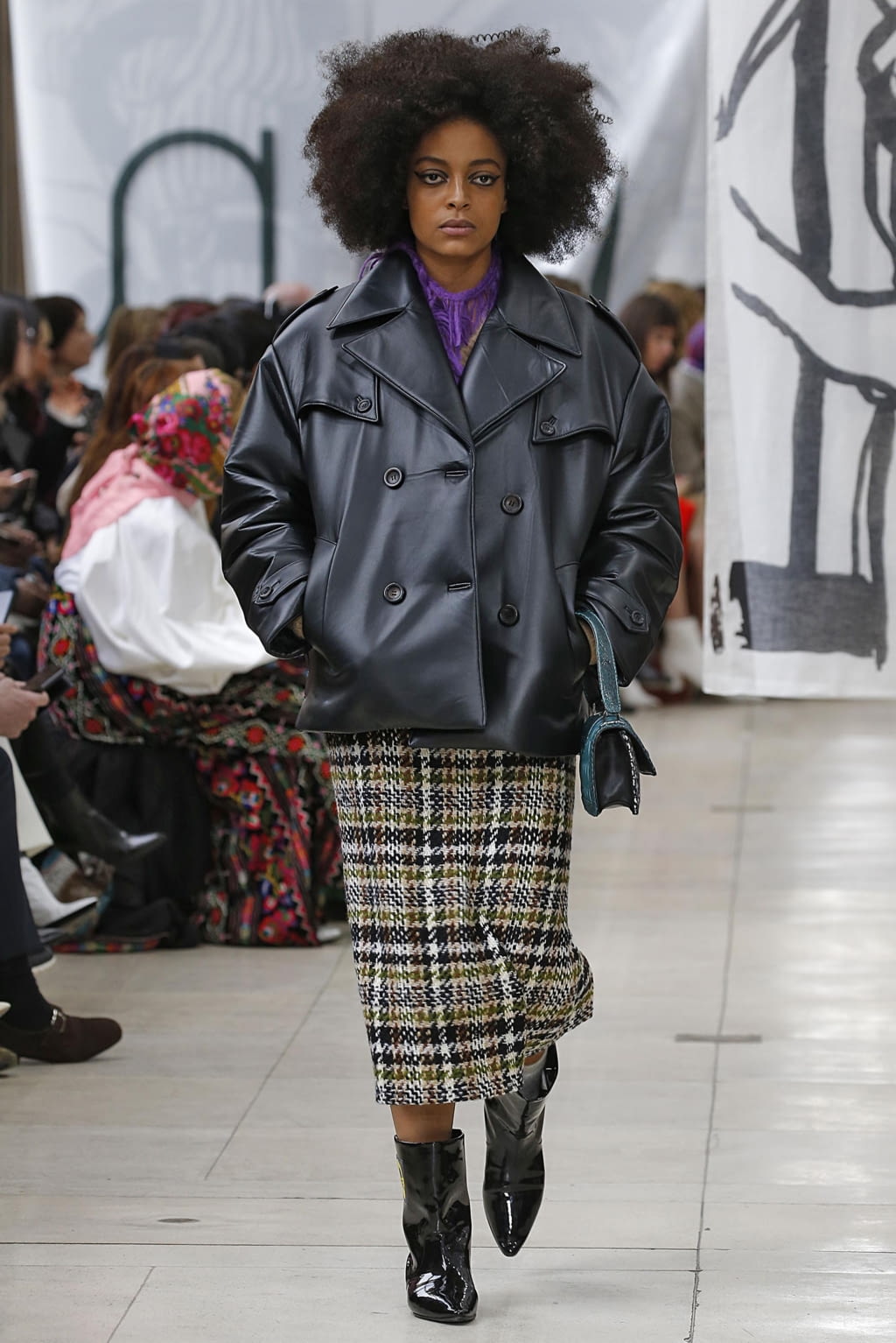 Fashion Week Paris Fall/Winter 2018 look 35 from the Miu Miu collection 女装