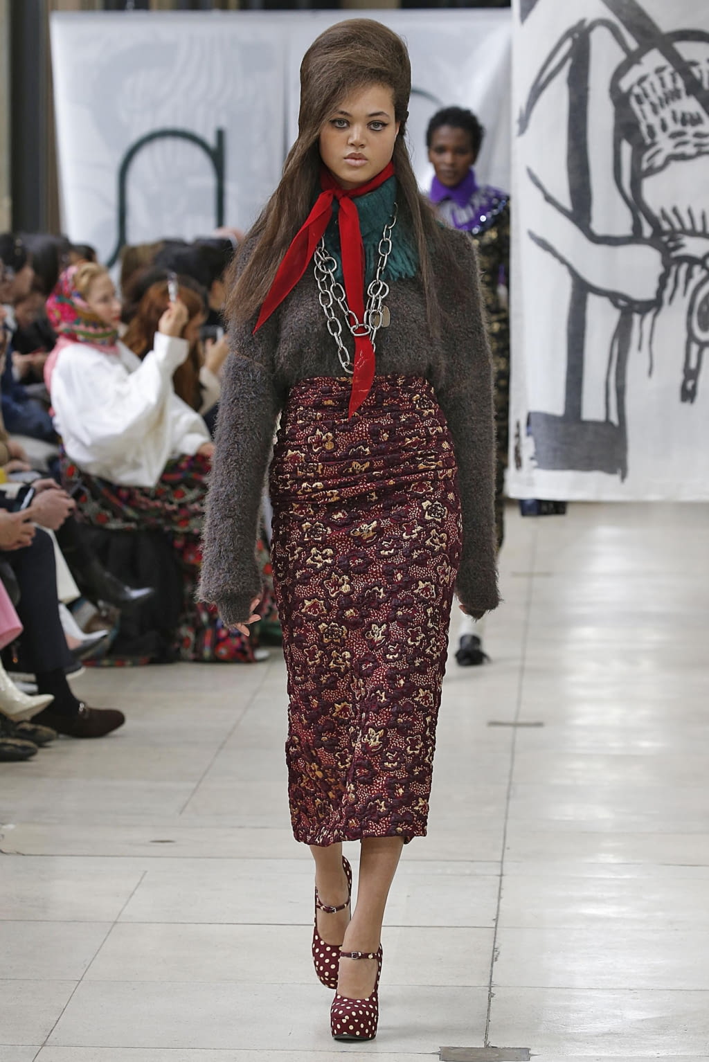 Fashion Week Paris Fall/Winter 2018 look 38 from the Miu Miu collection 女装