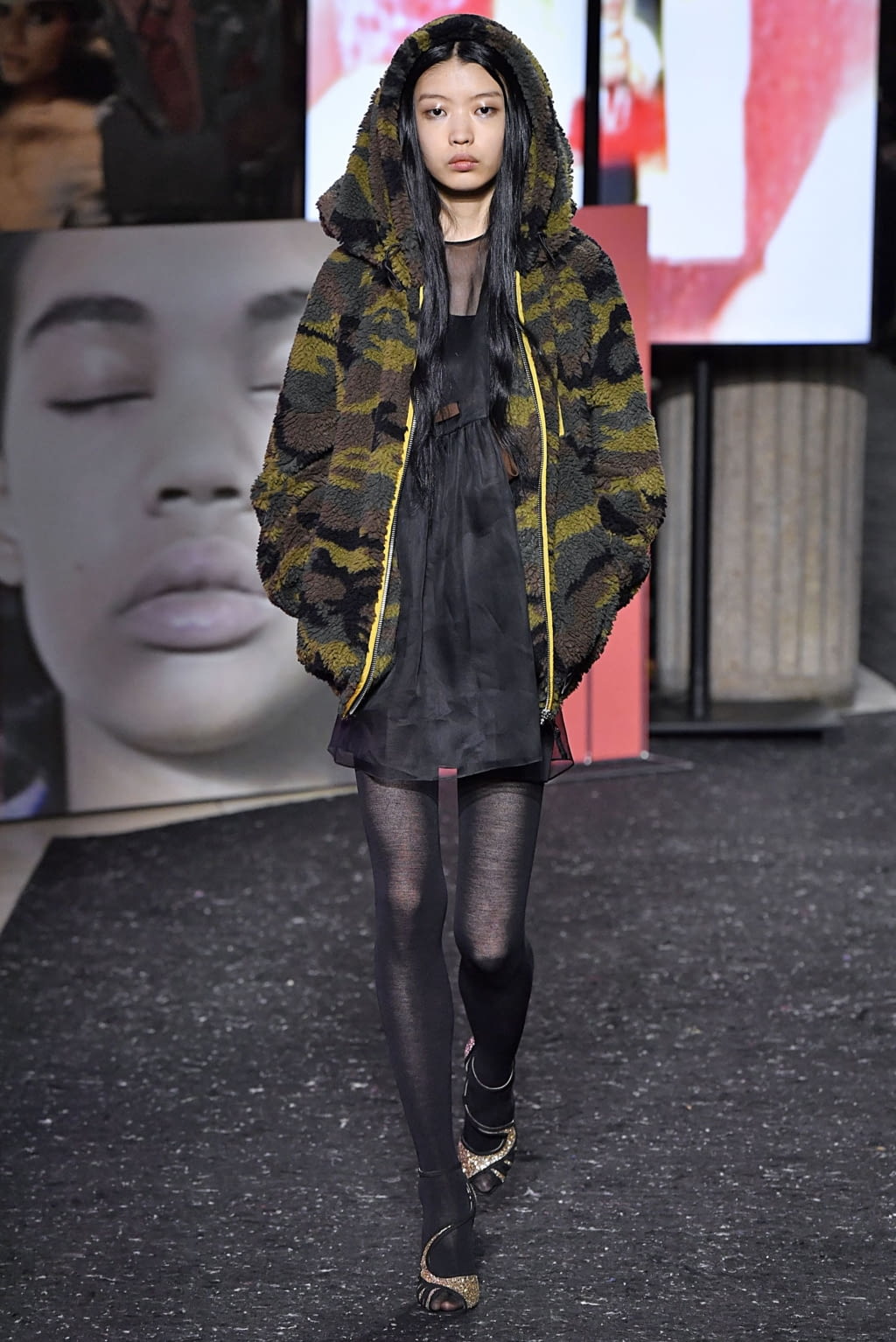 Fashion Week Paris Fall/Winter 2019 look 12 from the Miu Miu collection womenswear