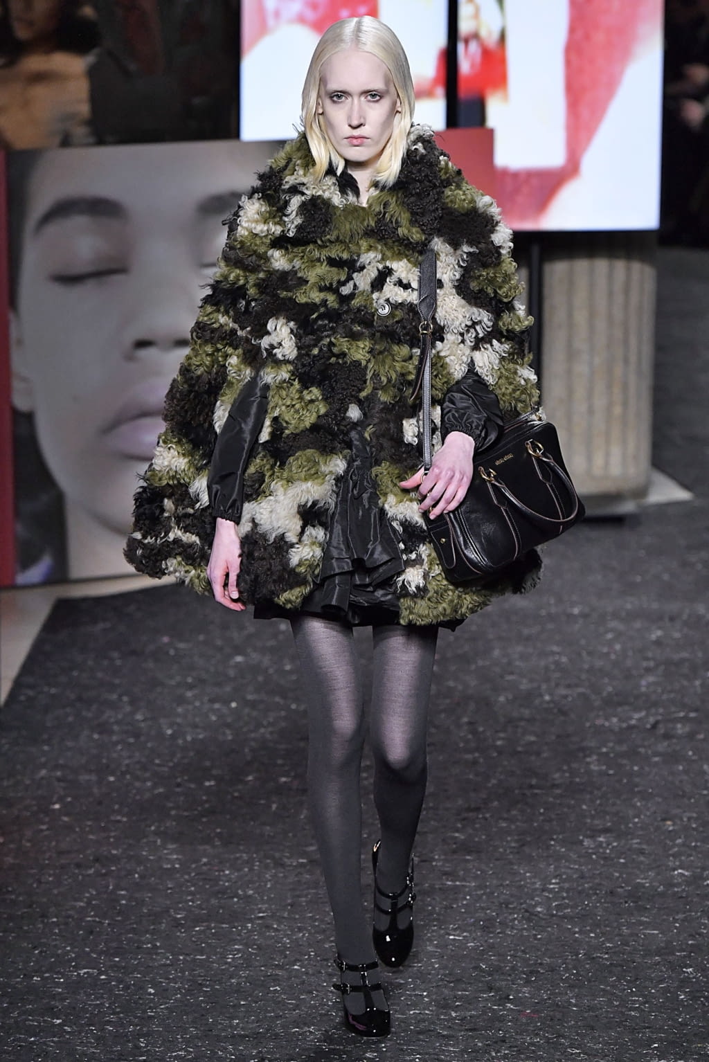 Fashion Week Paris Fall/Winter 2019 look 34 from the Miu Miu collection 女装