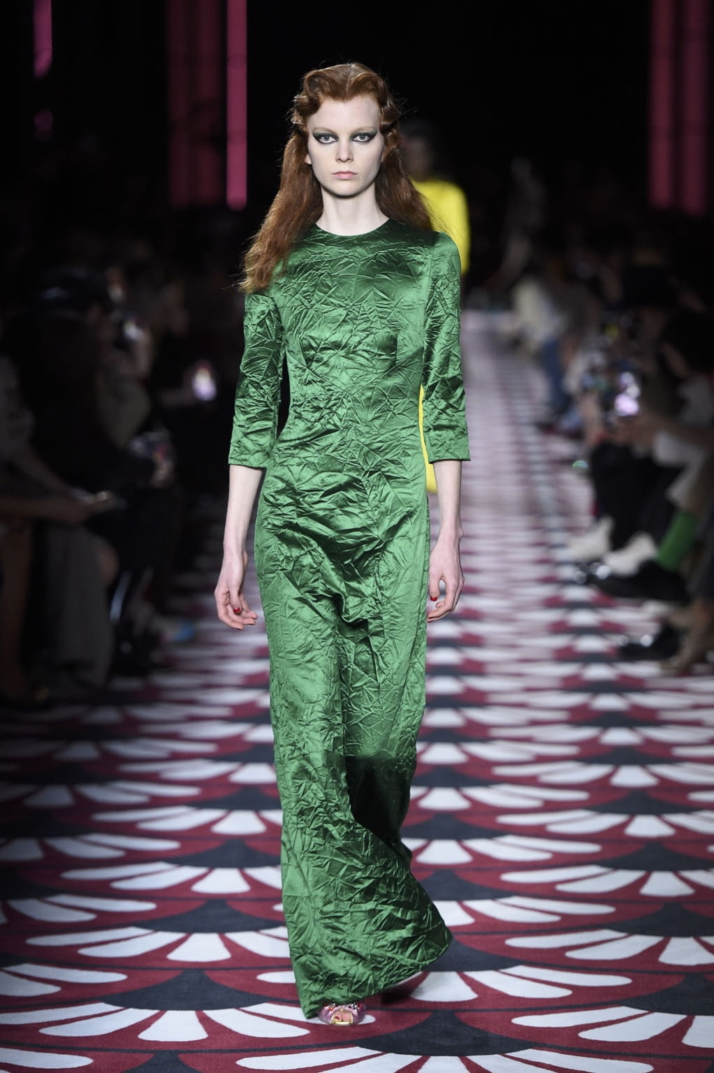 Fashion Week Paris Fall/Winter 2020 look 2 de la collection Miu Miu womenswear