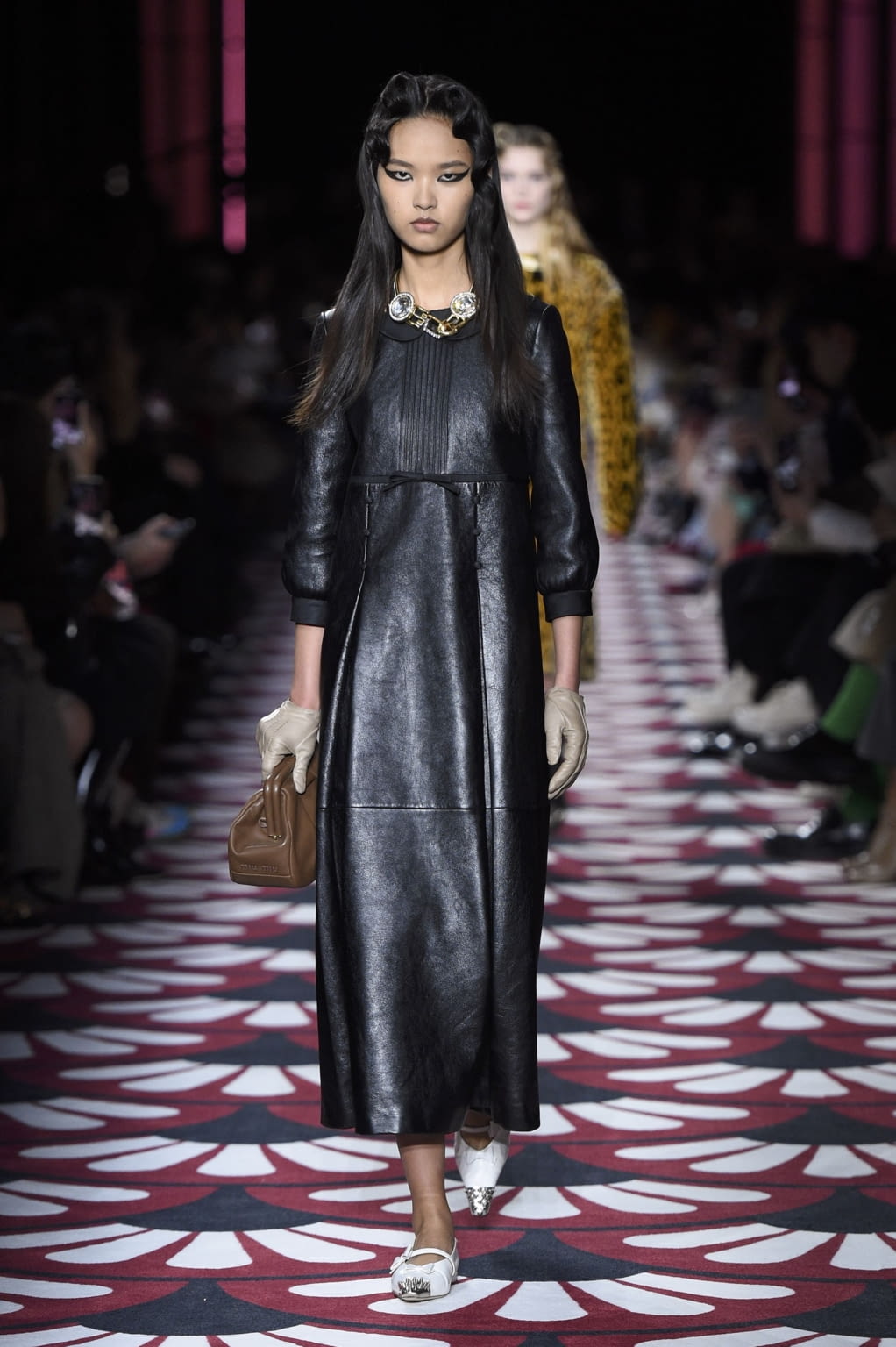 Fashion Week Paris Fall/Winter 2020 look 40 from the Miu Miu collection womenswear