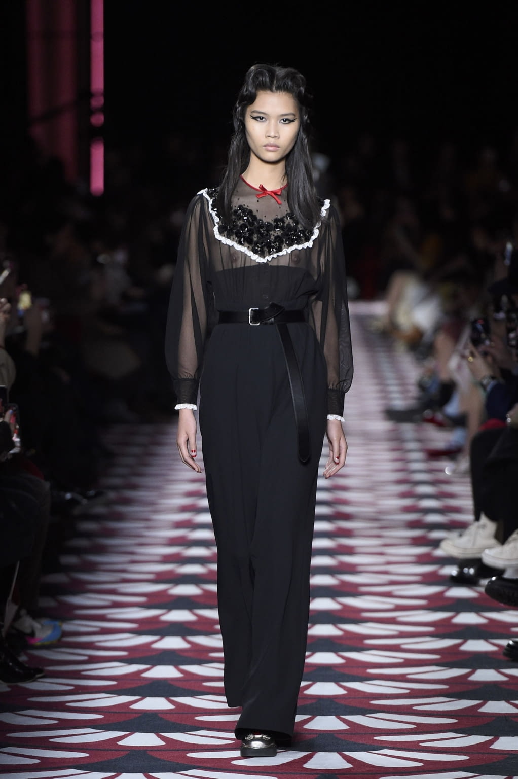 Fashion Week Paris Fall/Winter 2020 look 51 de la collection Miu Miu womenswear