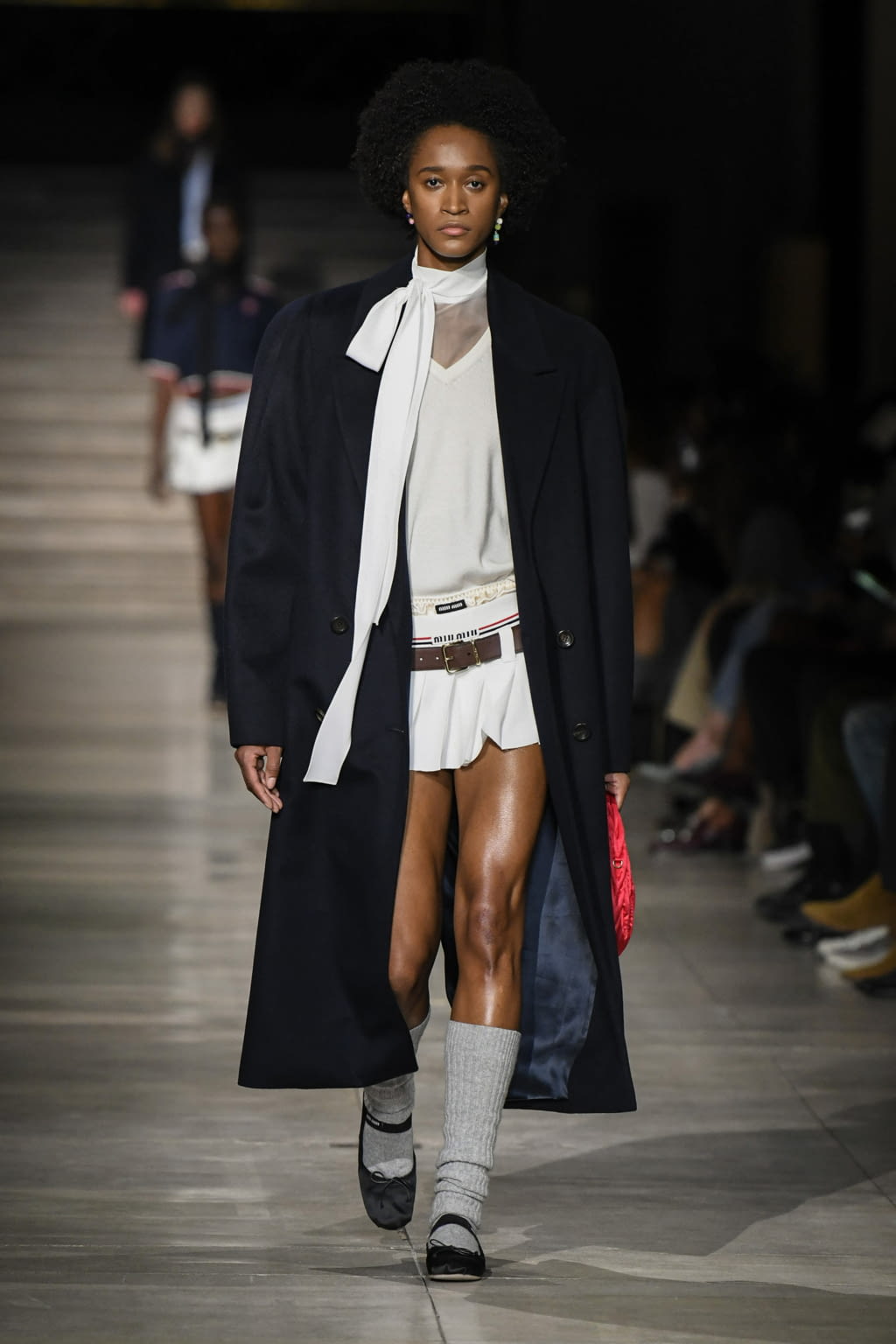 Fashion Week Paris Fall/Winter 2022 look 4 de la collection Miu Miu womenswear