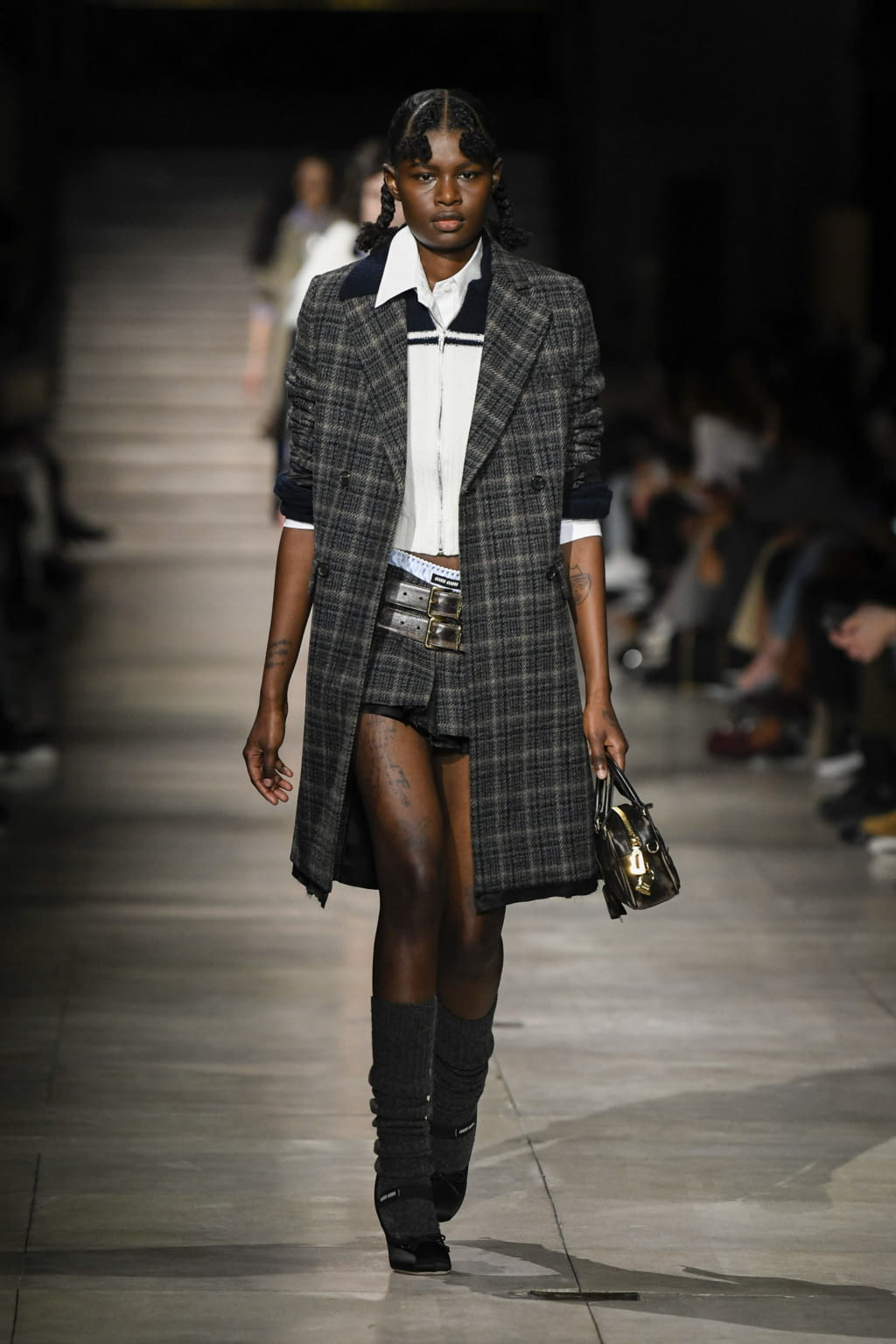 Fashion Week Paris Fall/Winter 2022 look 26 from the Miu Miu collection 女装