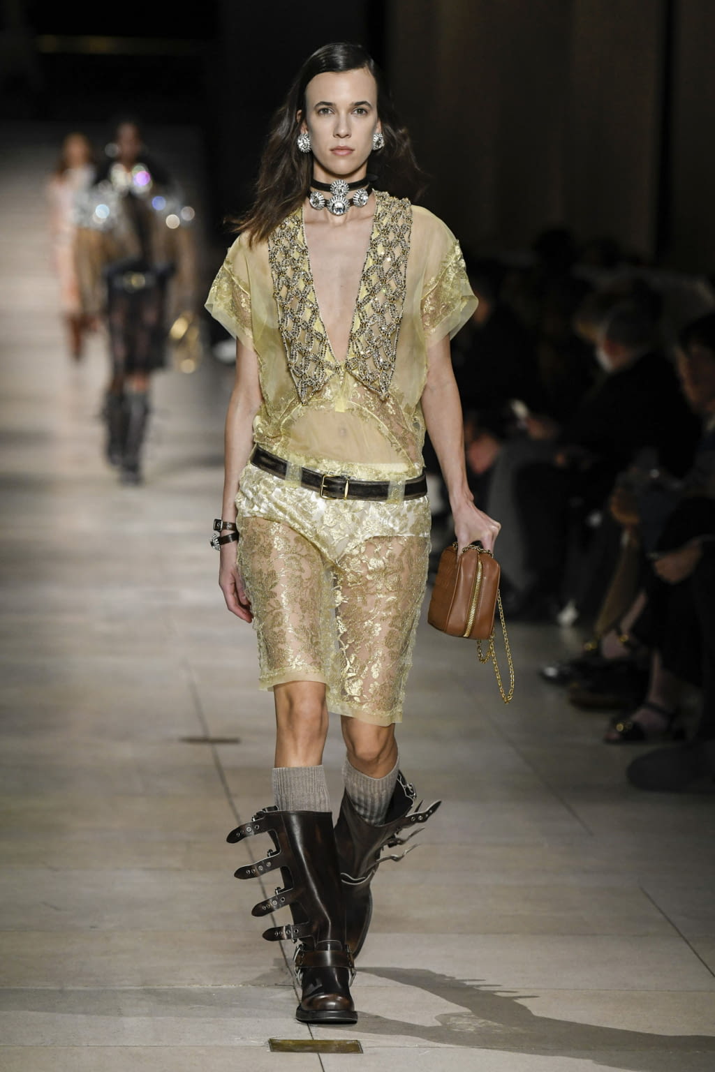 Fashion Week Paris Fall/Winter 2022 look 48 from the Miu Miu collection 女装