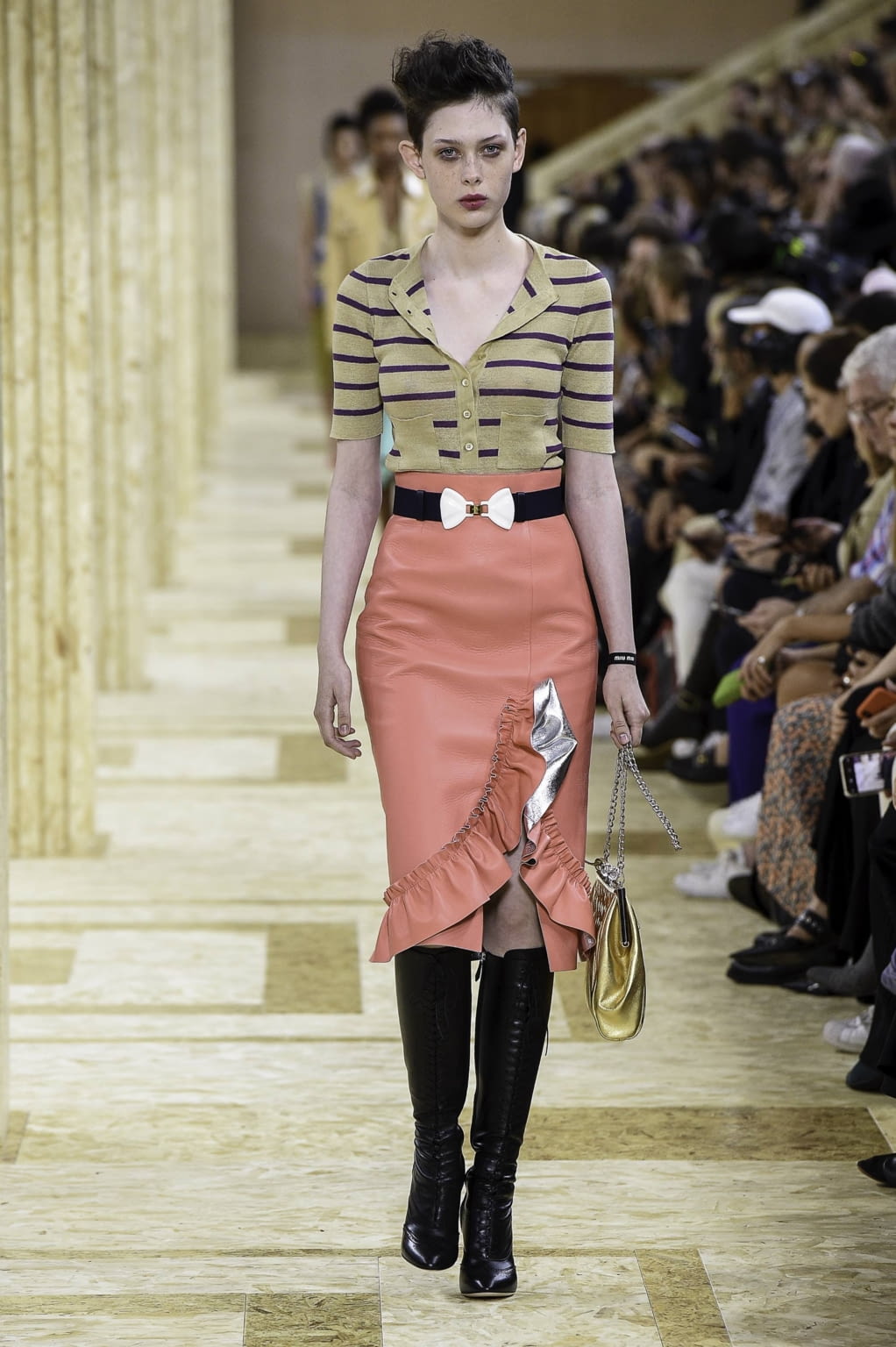 Fashion Week Paris Spring/Summer 2020 look 28 from the Miu Miu collection 女装