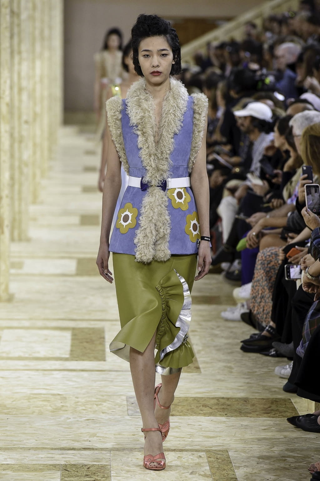 Fashion Week Paris Spring/Summer 2020 look 30 from the Miu Miu collection 女装