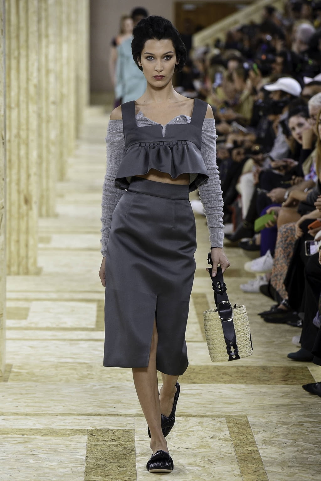Fashion Week Paris Spring/Summer 2020 look 36 from the Miu Miu collection 女装