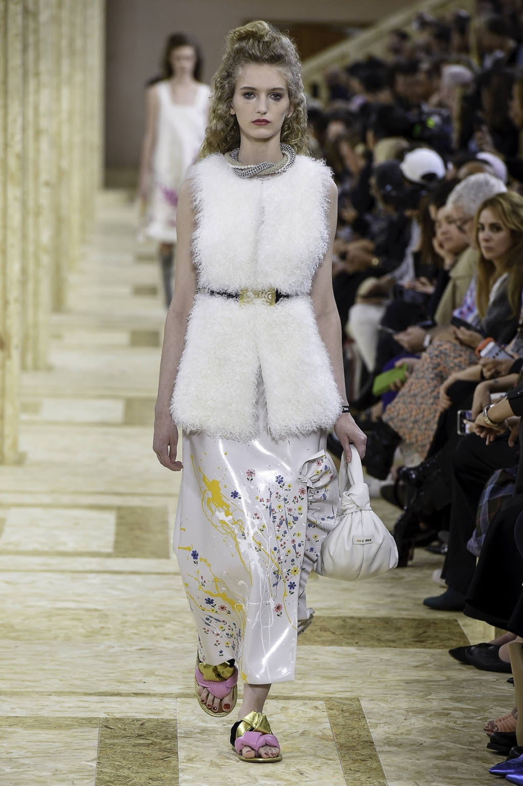 Fashion Week Paris Spring/Summer 2020 look 40 from the Miu Miu collection 女装