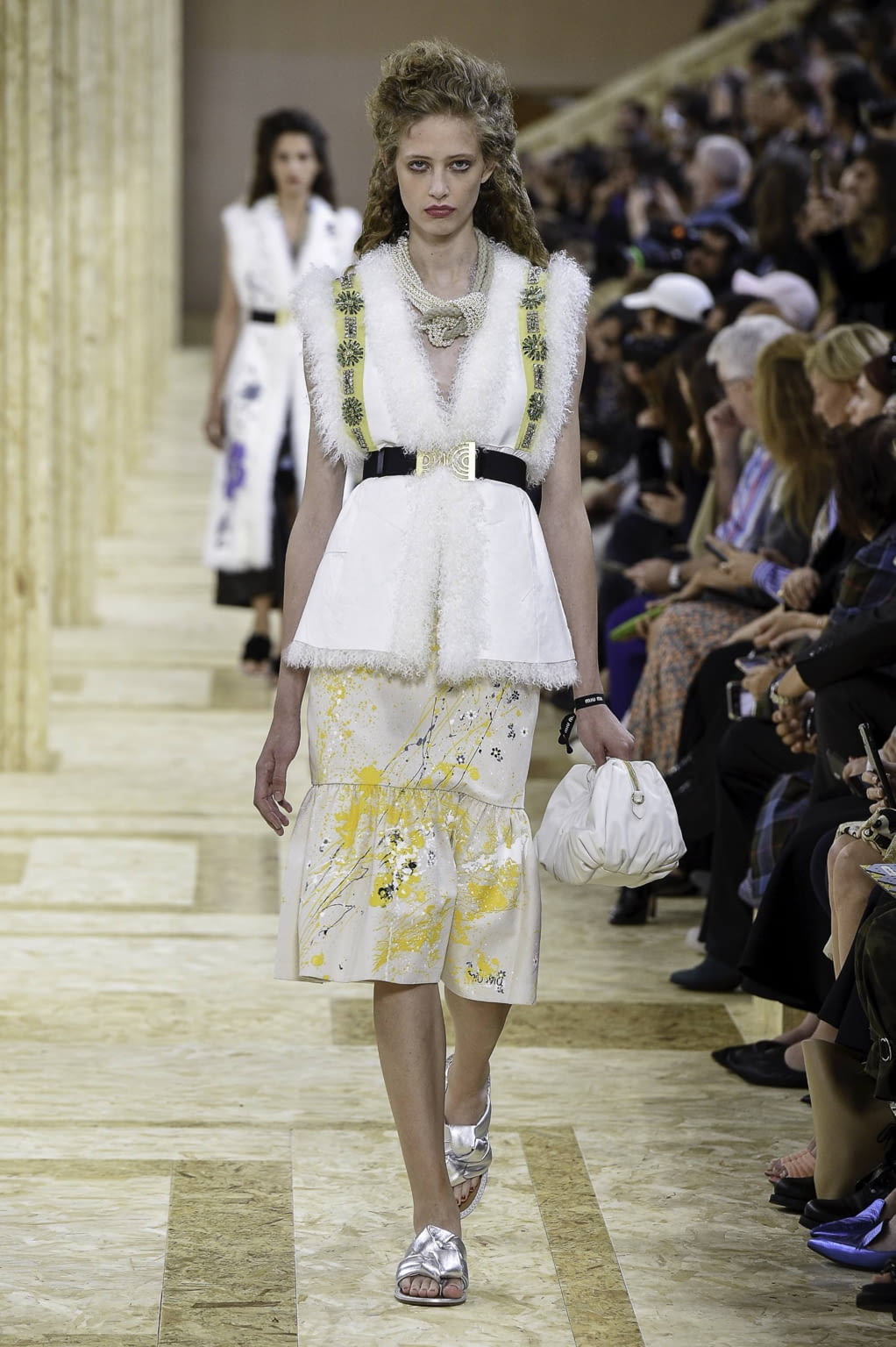 Fashion Week Paris Spring/Summer 2020 look 44 from the Miu Miu collection 女装