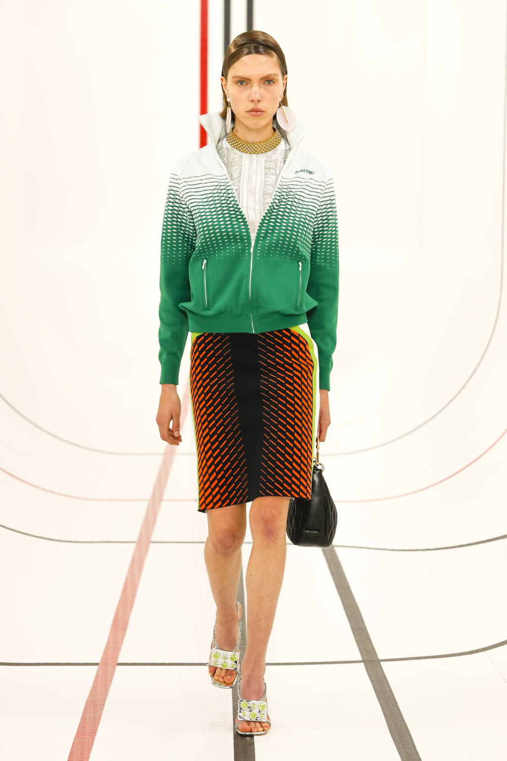 Fashion Week Paris Spring/Summer 2021 look 8 from the Miu Miu collection 女装