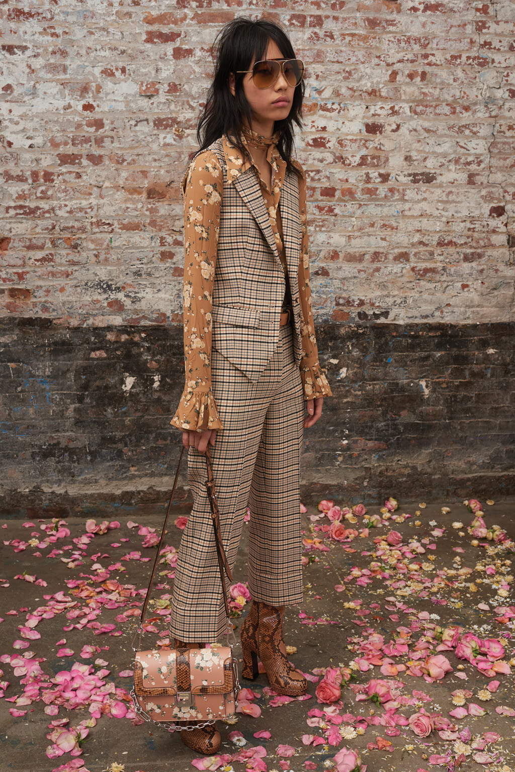 Fashion Week New York Pre-Fall 2019 look 6 from the Michael Kors Collection collection 女装
