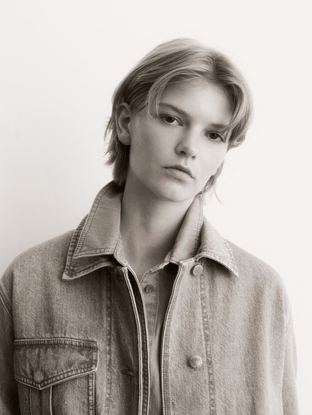 Fashion Week Paris Spring/Summer 2026 look 3 from the Maison Kitsuné collection womenswear