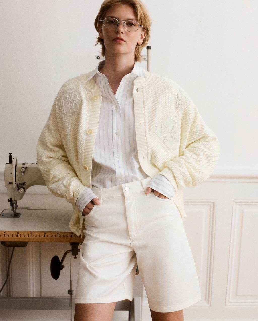 Fashion Week Paris Spring/Summer 2026 look 19 from the Maison Kitsuné collection womenswear
