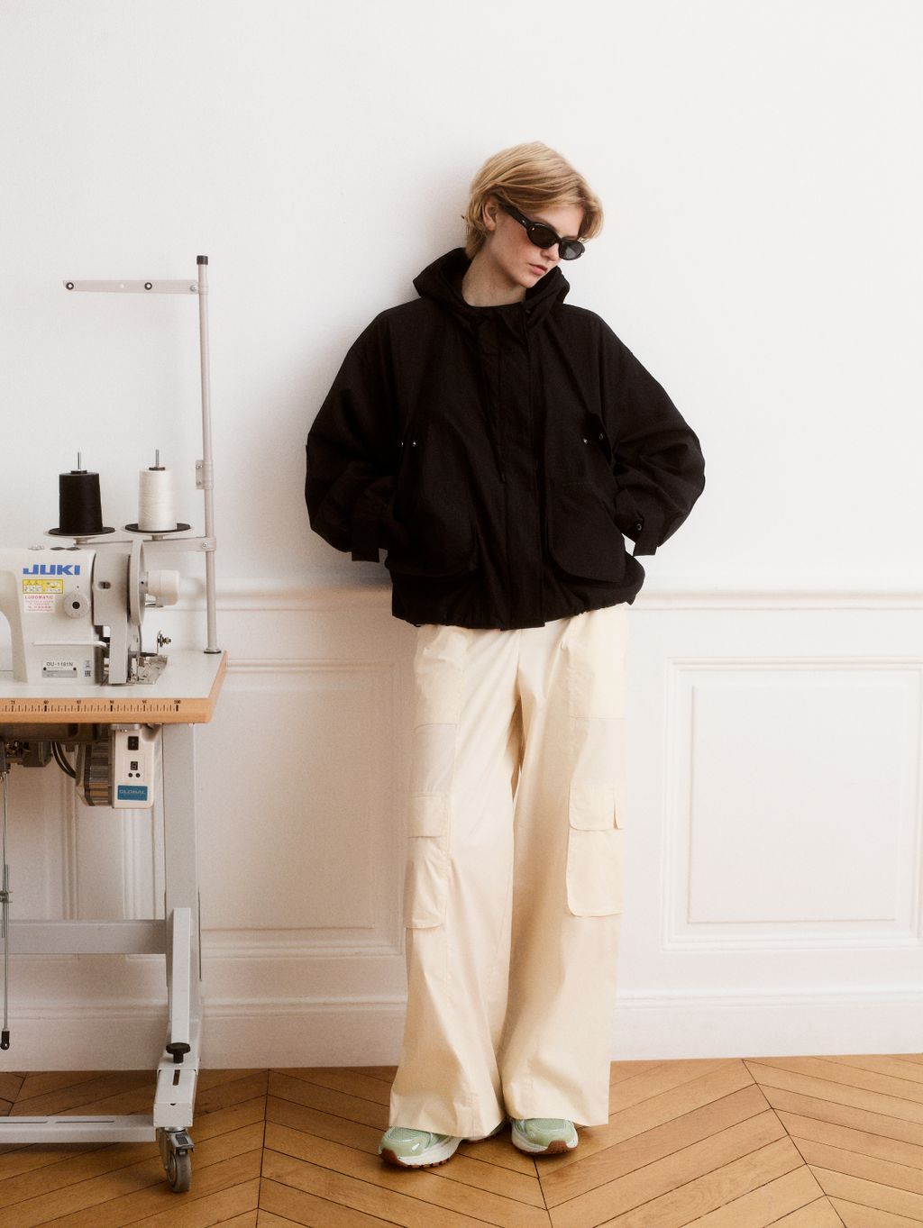 Fashion Week Paris Spring/Summer 2026 look 22 from the Maison Kitsuné collection womenswear