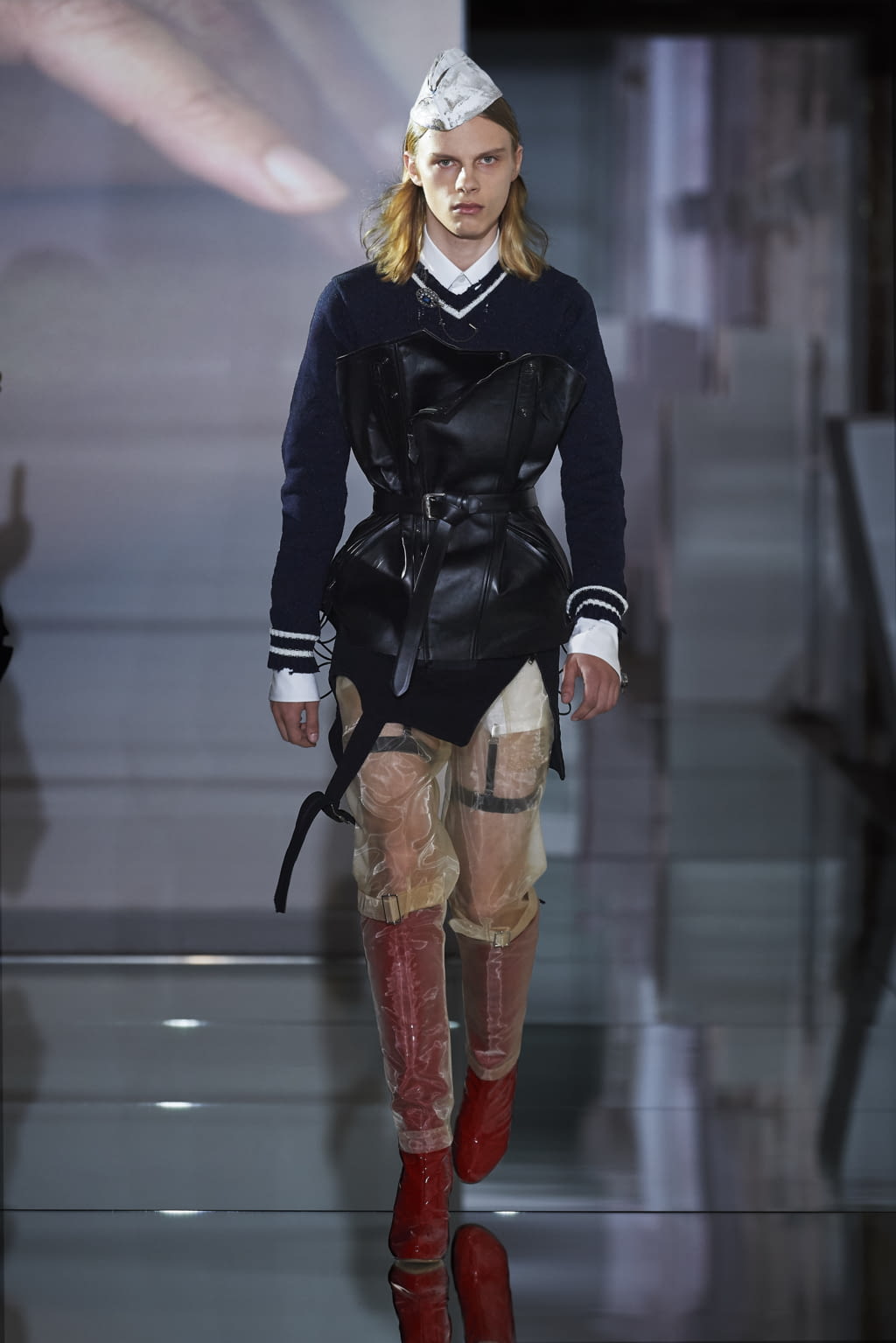 Fashion Week Paris Fall/Winter 2019 look 11 from the Maison Margiela collection couture