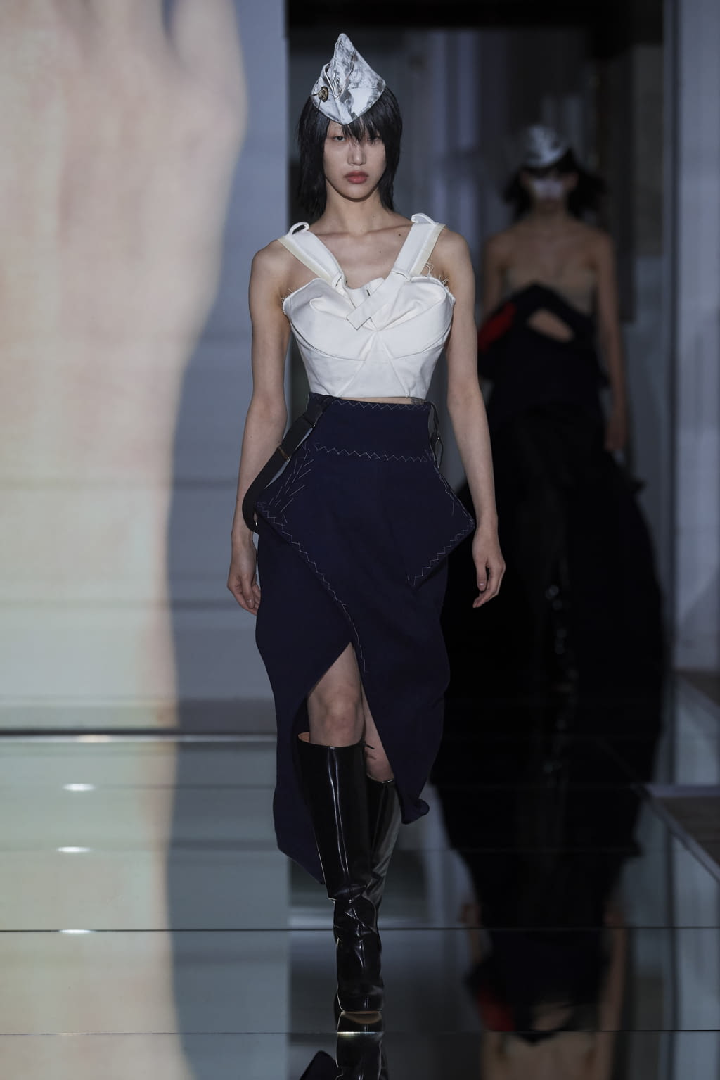Fashion Week Paris Fall/Winter 2019 look 13 de la collection Maison Margiela couture