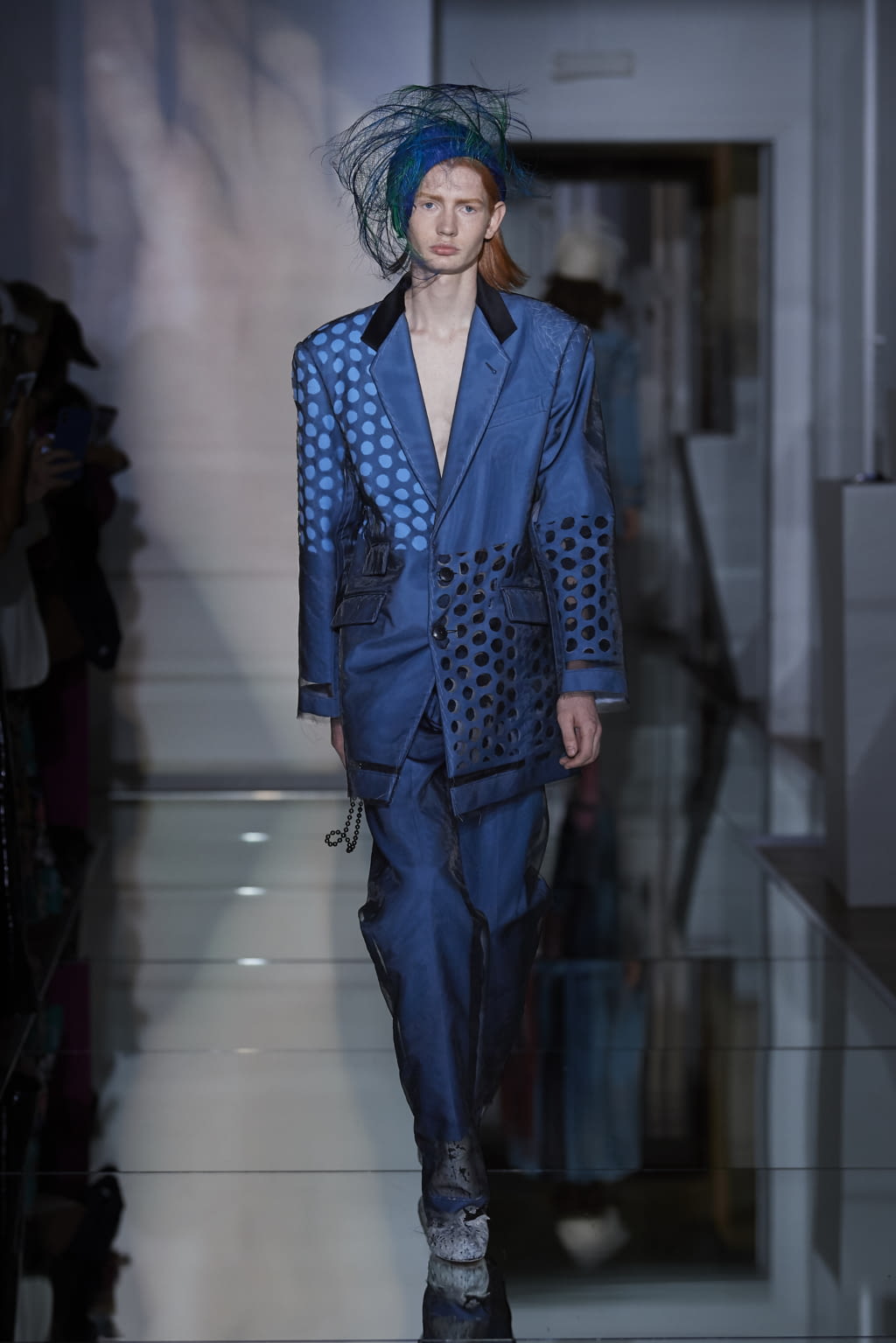 Fashion Week Paris Fall/Winter 2019 look 35 from the Maison Margiela collection couture