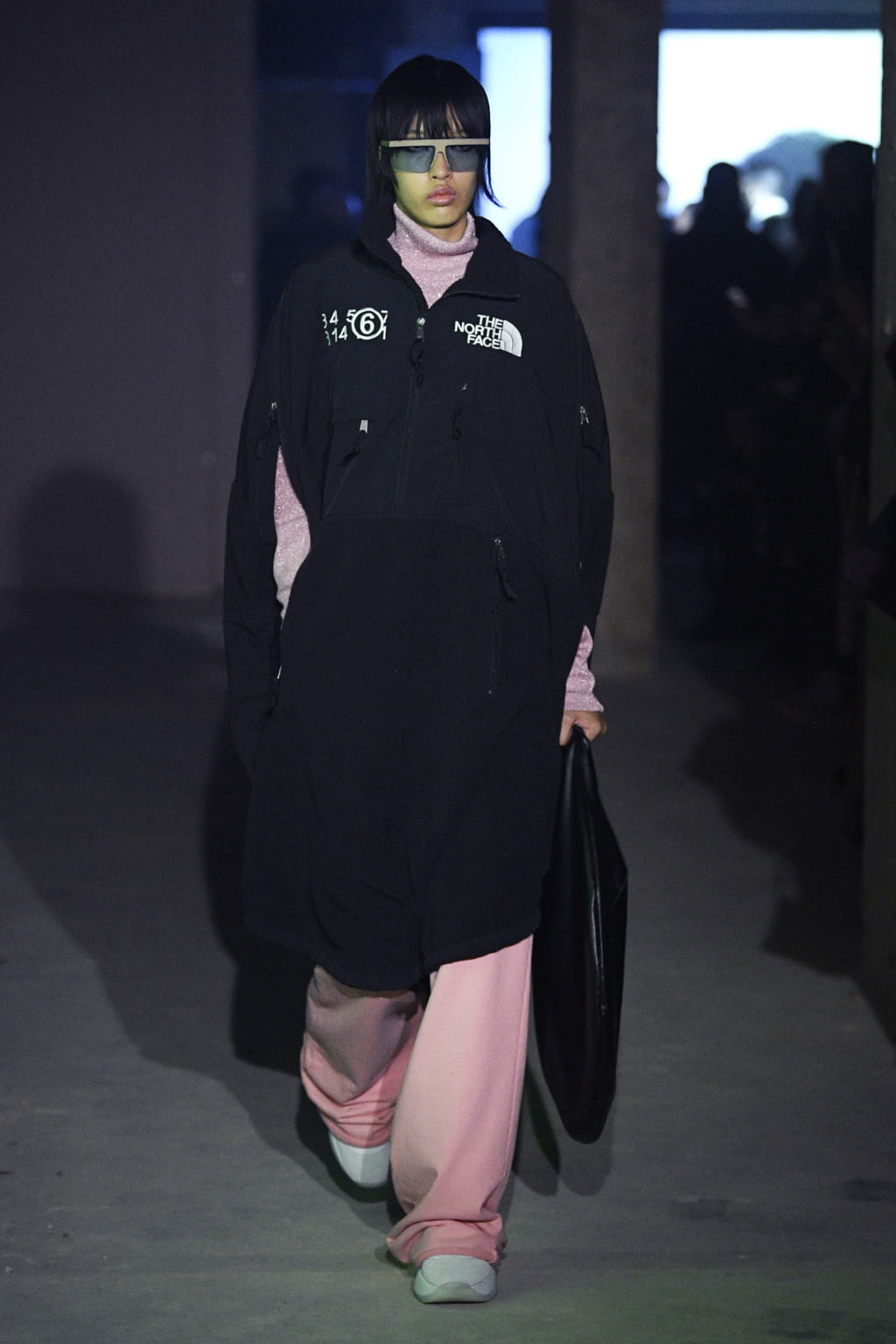 Fashion Week London Fall/Winter 2020 look 4 from the MM6 collection womenswear