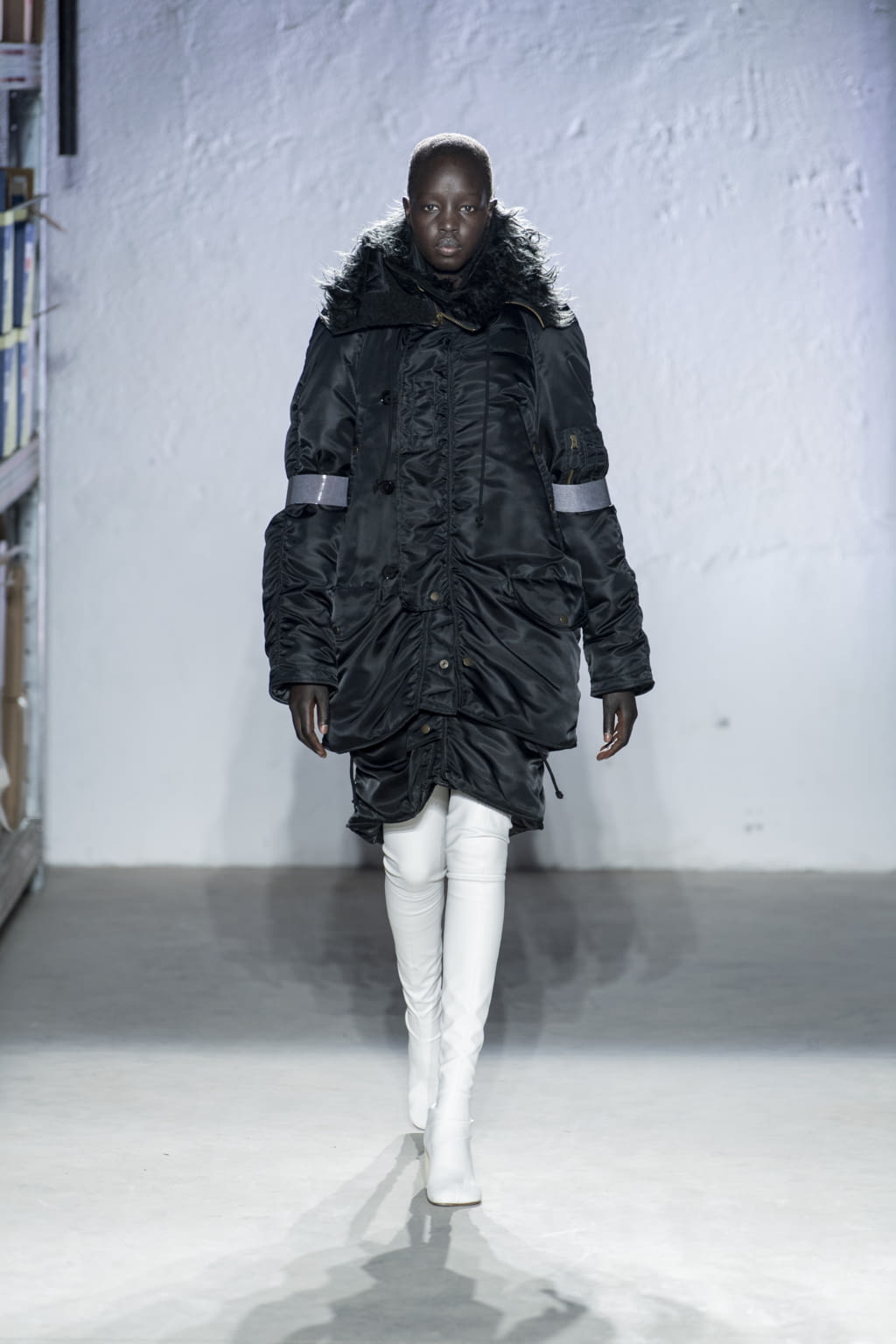 Fashion Week Milan Fall/Winter 2022 look 15 from the MM6 Maison Margiela collection womenswear