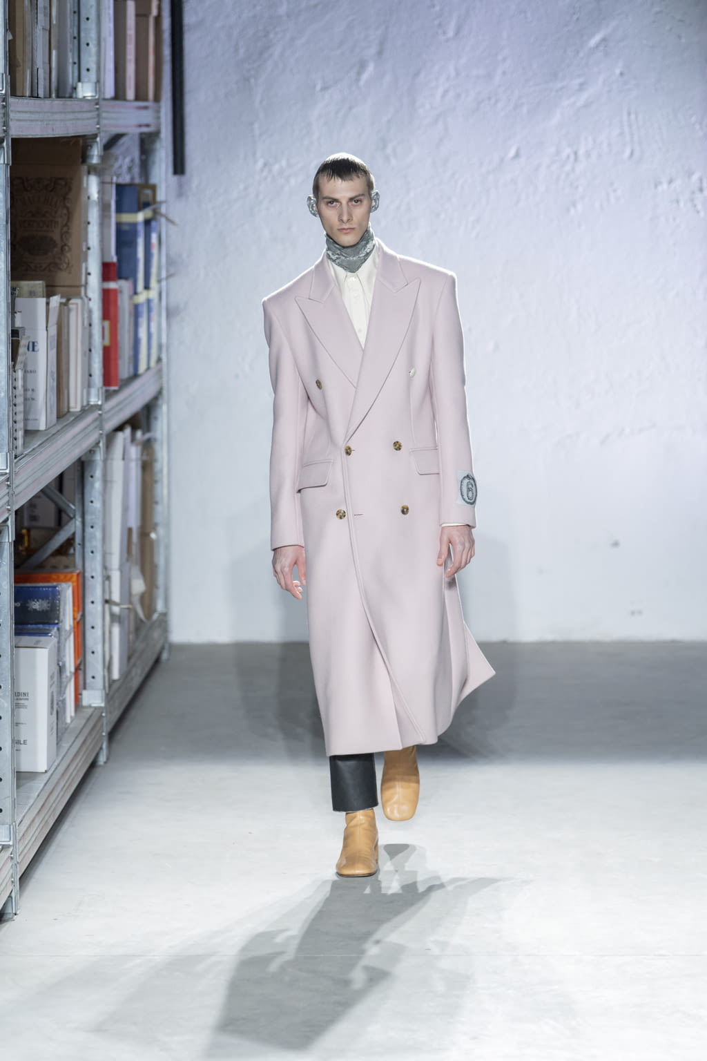 Fashion Week Milan Fall/Winter 2022 look 23 from the MM6 collection womenswear