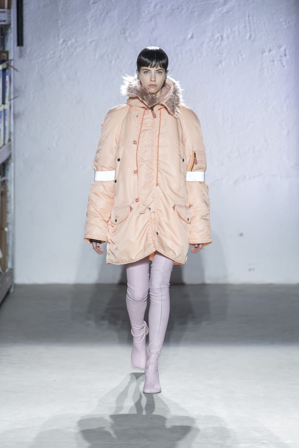 Fashion Week Milan Fall/Winter 2022 look 25 from the MM6 Maison Margiela collection 女装