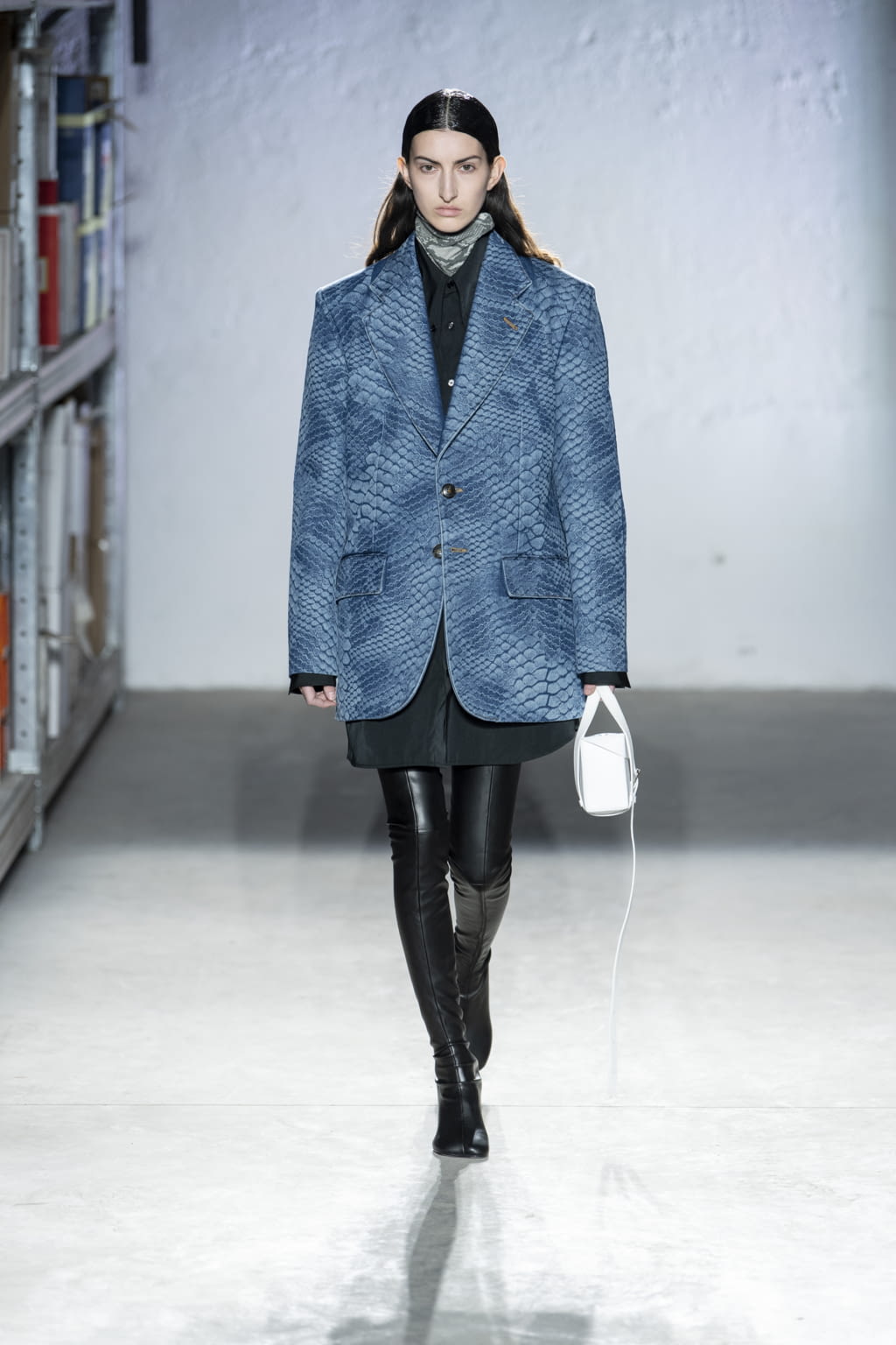 Fashion Week Milan Fall/Winter 2022 look 6 from the MM6 Maison Margiela collection womenswear