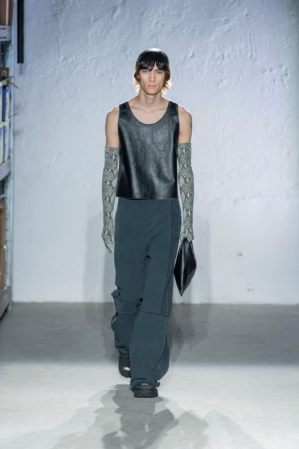 Fashion Week Milan Fall/Winter 2022 look 9 from the MM6 Maison Margiela collection 女装