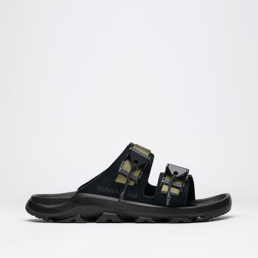 Fashion Week Paris Spring/Summer 2025 look 18 from the Birkenstock 1774 collection womenswear accessories