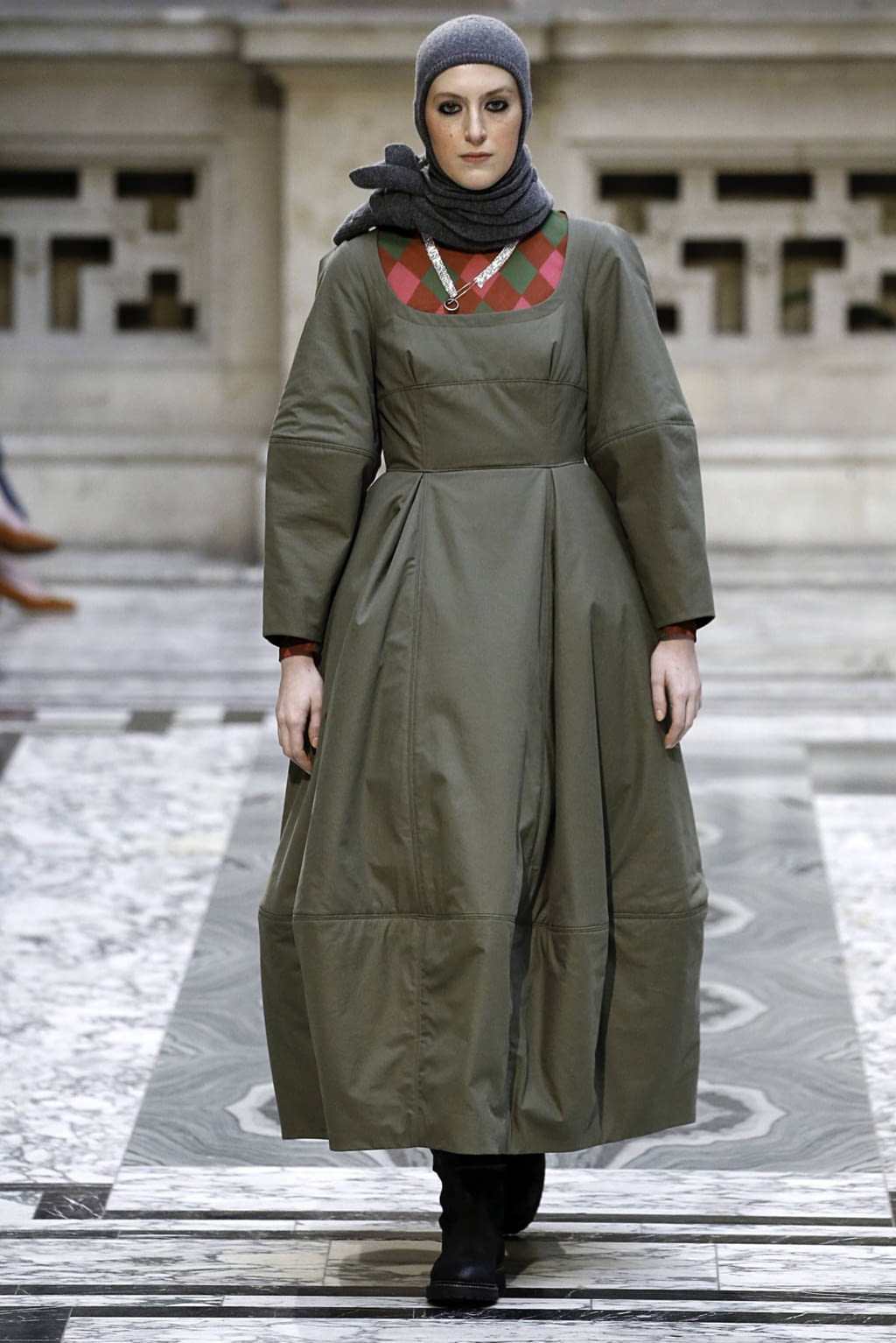 Fashion Week London Fall/Winter 2019 look 17 from the Molly Goddard collection womenswear