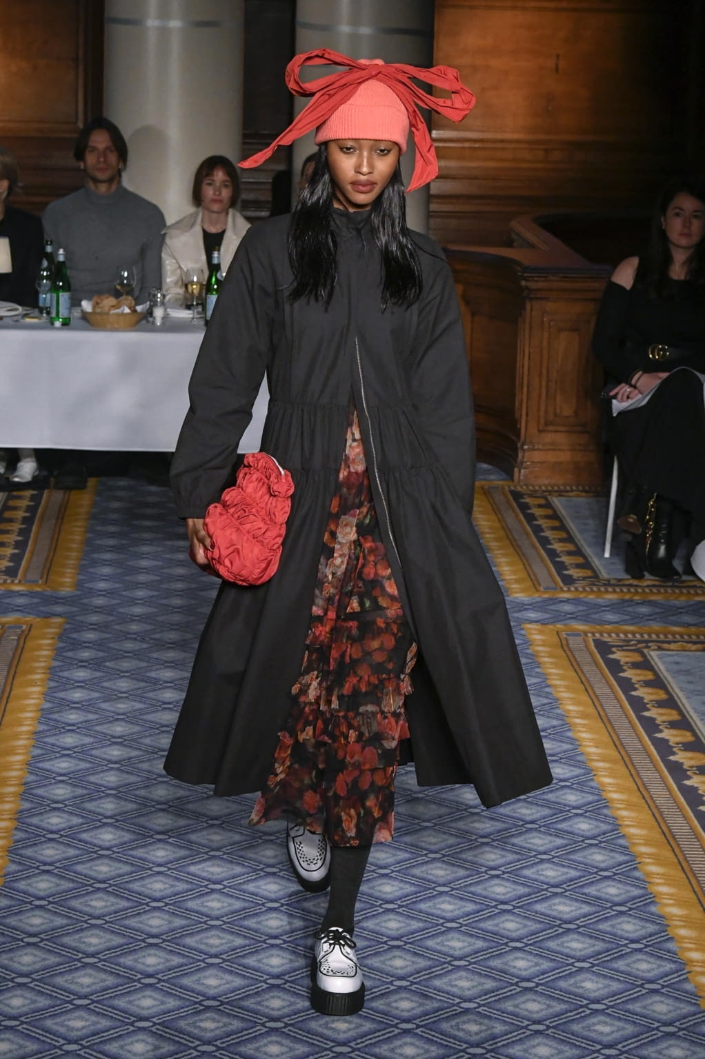 Fashion Week London Fall/Winter 2020 look 16 de la collection Molly Goddard womenswear