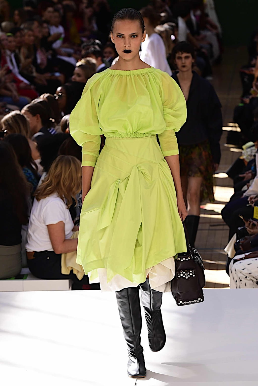 Fashion Week London Spring/Summer 2020 look 15 de la collection Molly Goddard womenswear