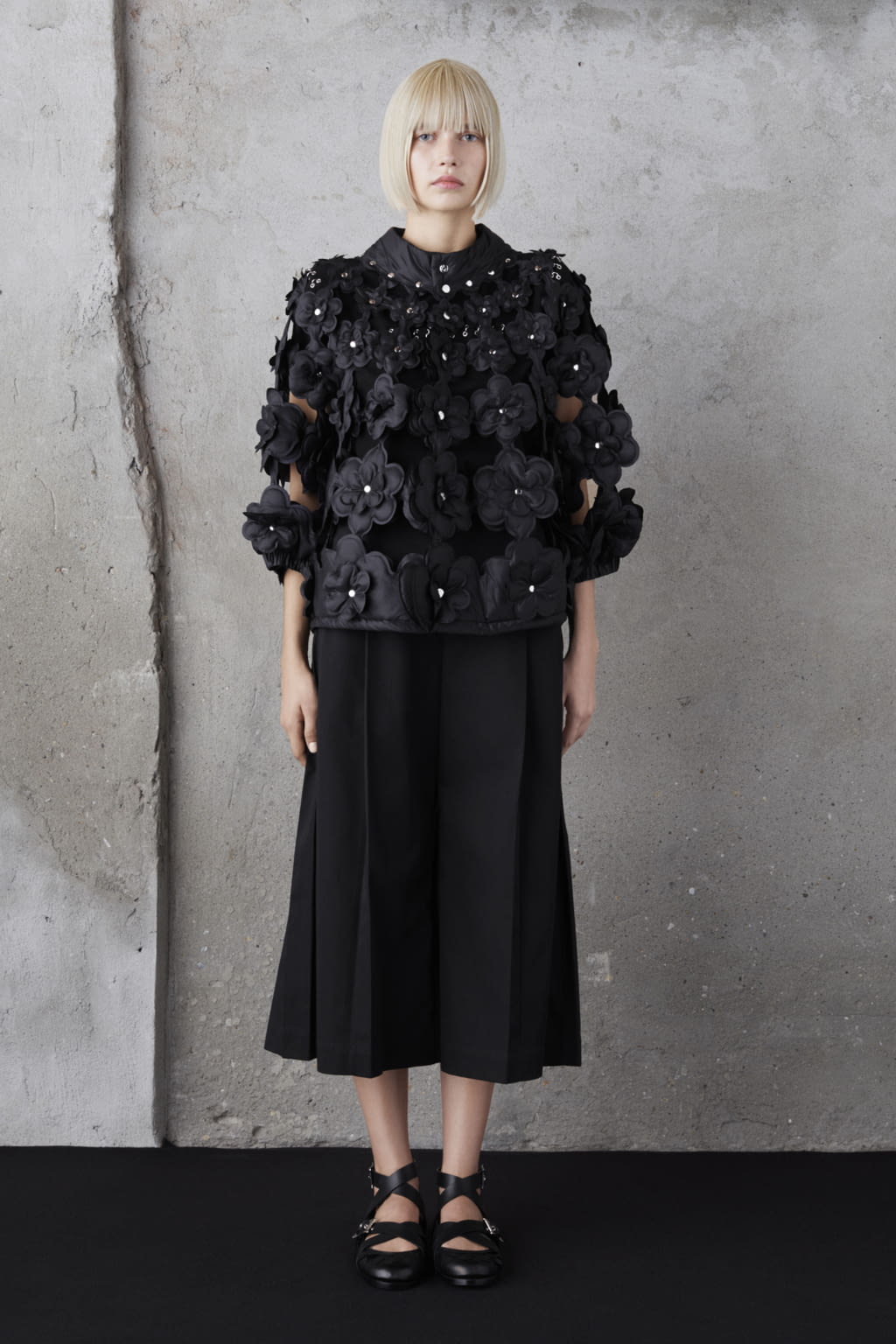 Fashion Week Milan Spring/Summer 2019 look 6 from the 6 Moncler Noir Kei Ninomiya collection womenswear