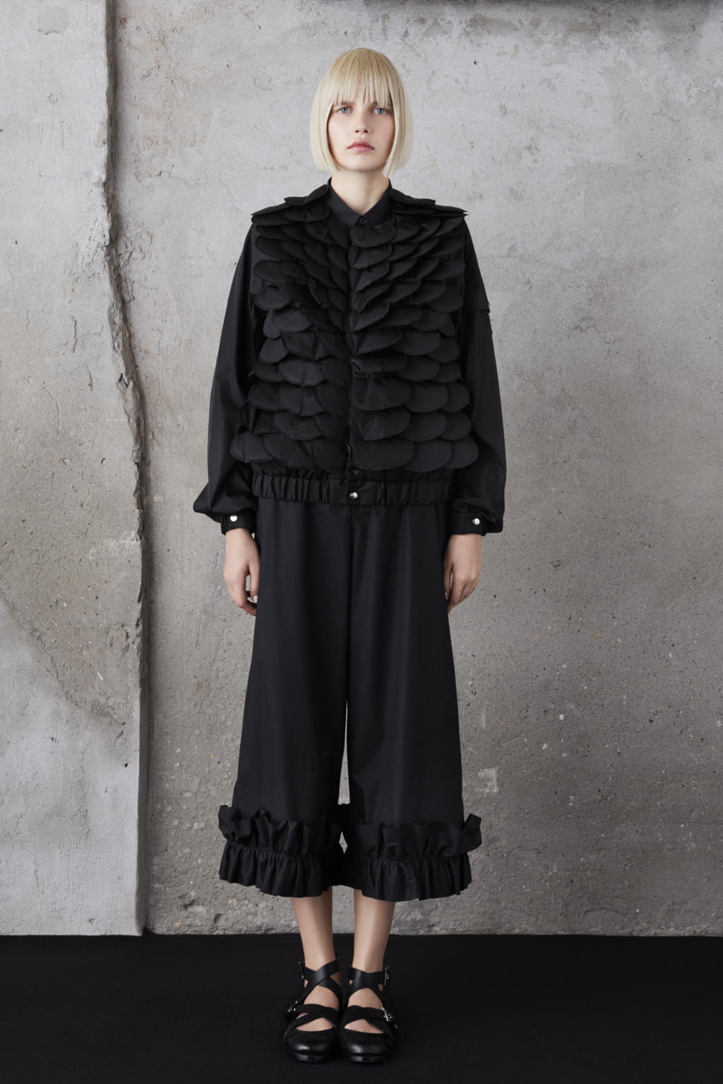 Fashion Week Milan Spring/Summer 2019 look 12 from the 6 Moncler Noir Kei Ninomiya collection womenswear