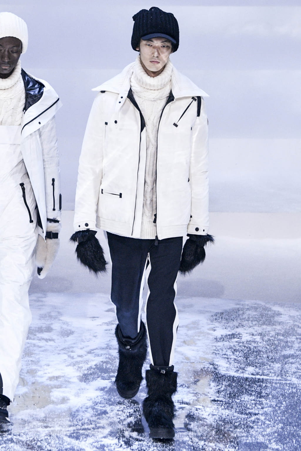 Fashion Week New York Fall/Winter 2017 look 43 from the 3 Moncler Grenoble collection 女装