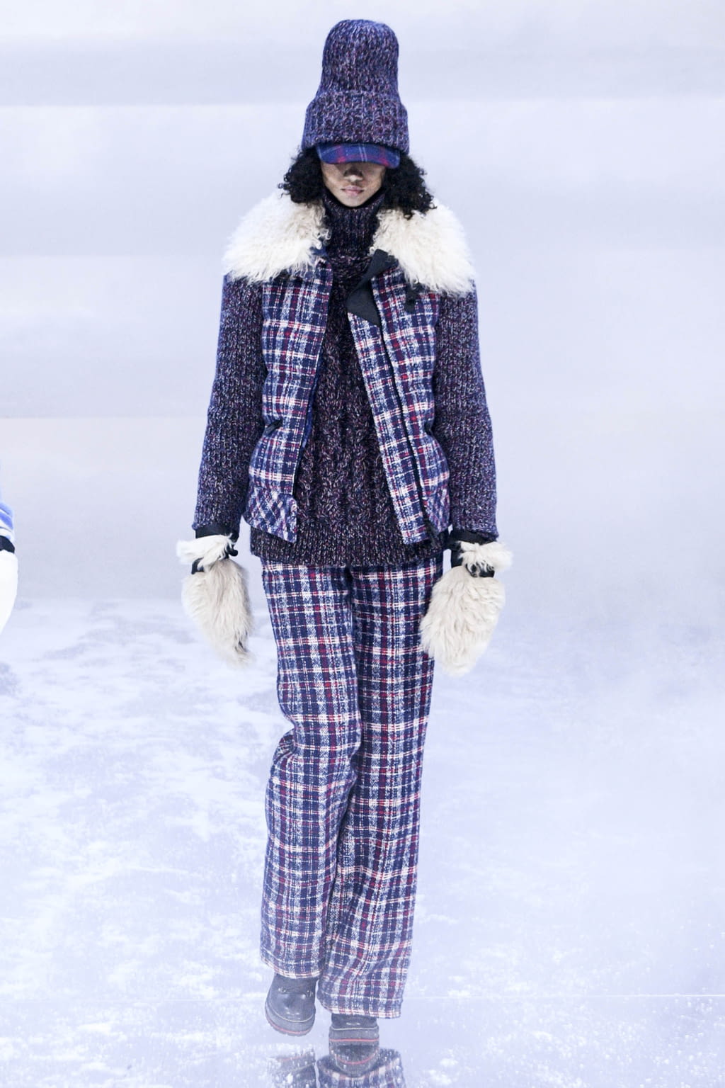 Fashion Week New York Fall/Winter 2017 look 55 from the 3 Moncler Grenoble collection womenswear