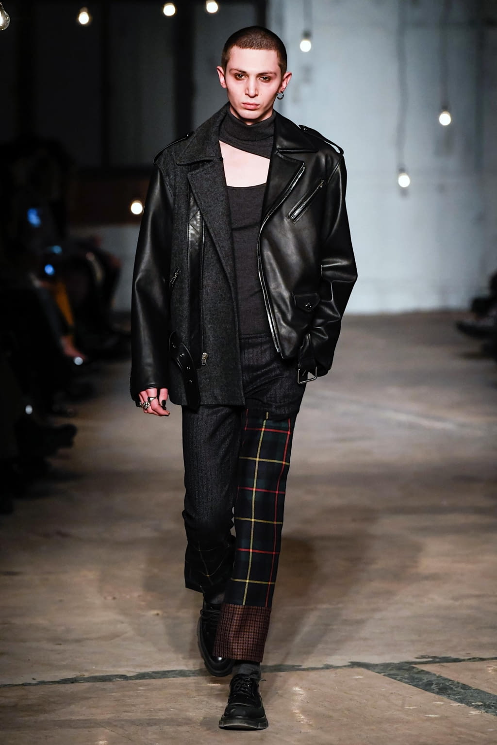 Fashion Week New York Fall/Winter 2020 look 32 from the Monse collection 女装