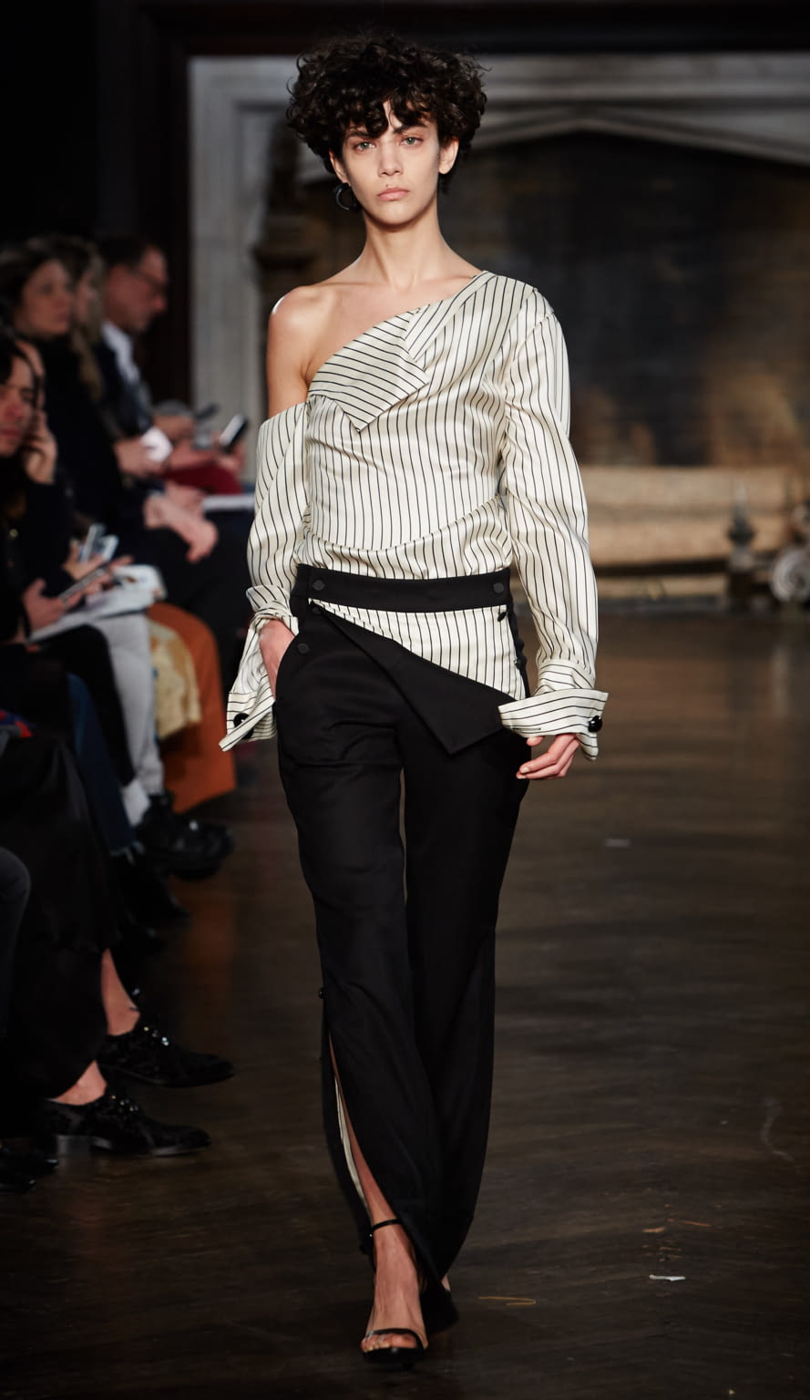 Fashion Week New York Fall/Winter 2016 look 1 from the Monse collection womenswear