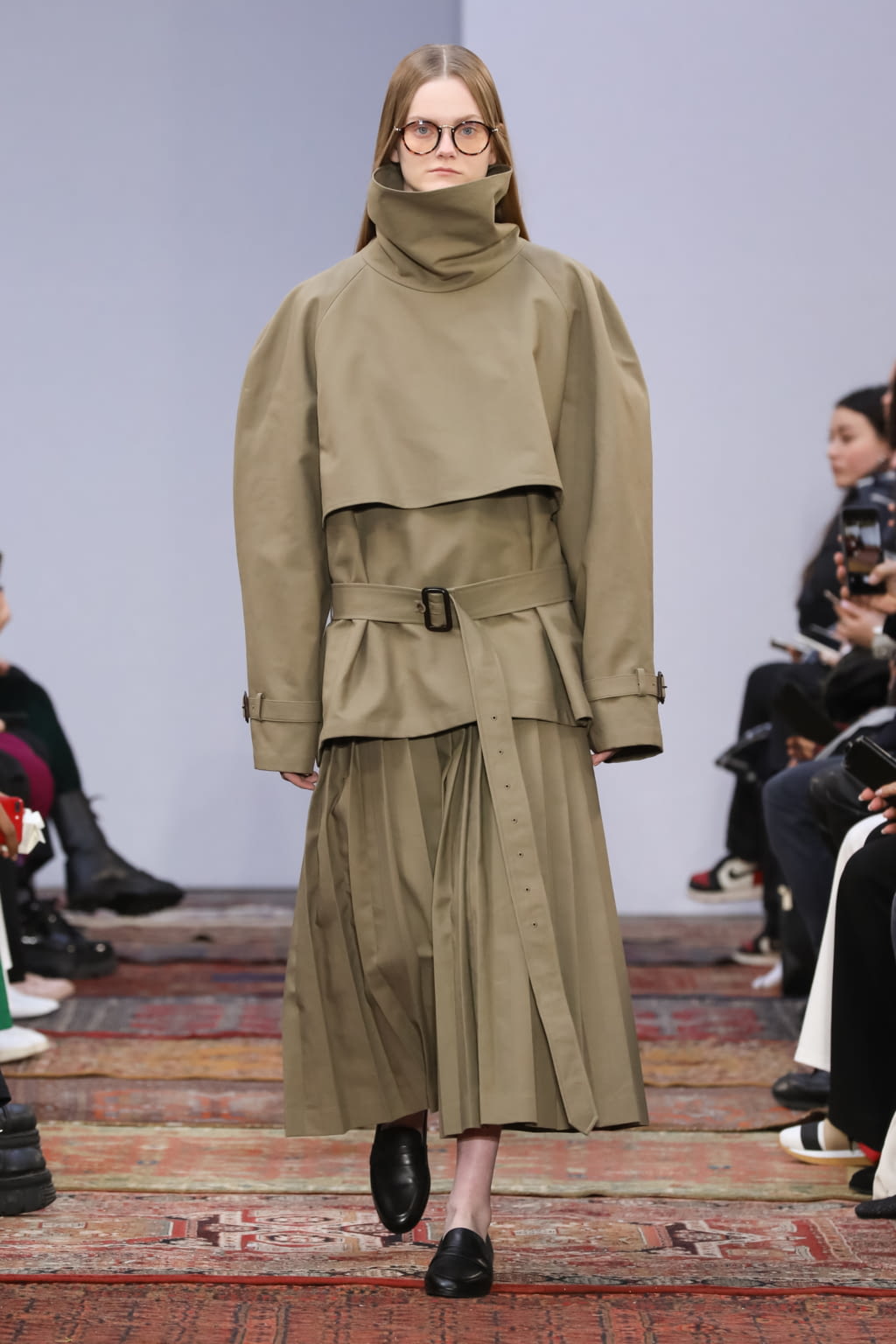 Fashion Week Paris Fall/Winter 2020 look 5 from the MOOHONG collection womenswear