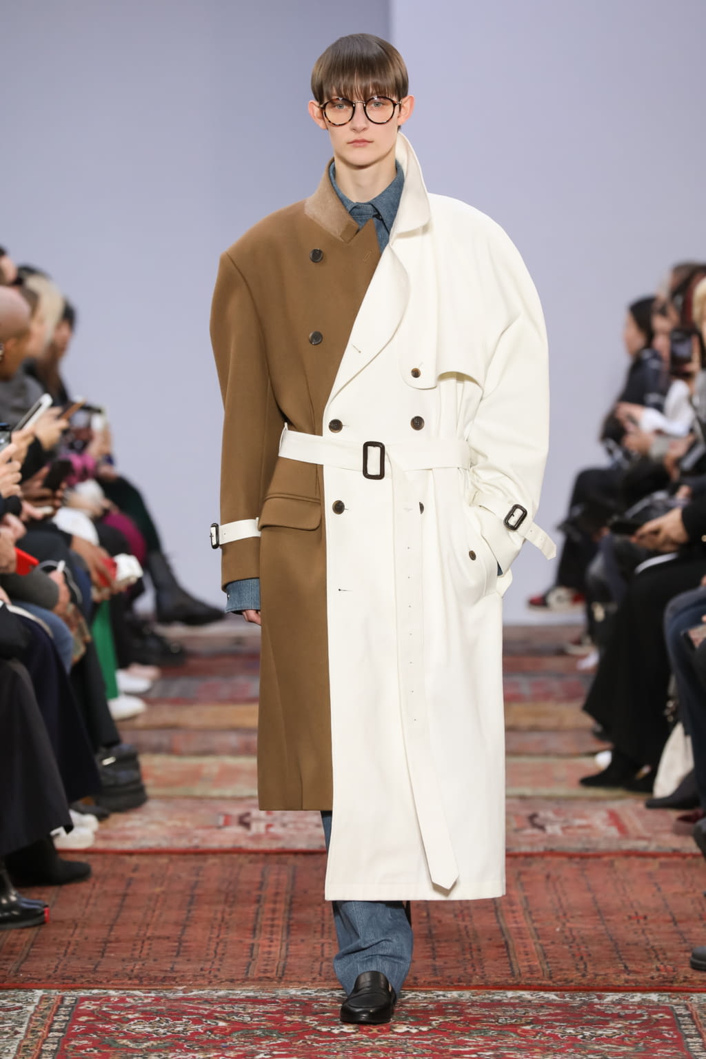 Fashion Week Paris Fall/Winter 2020 look 6 from the MOOHONG collection womenswear