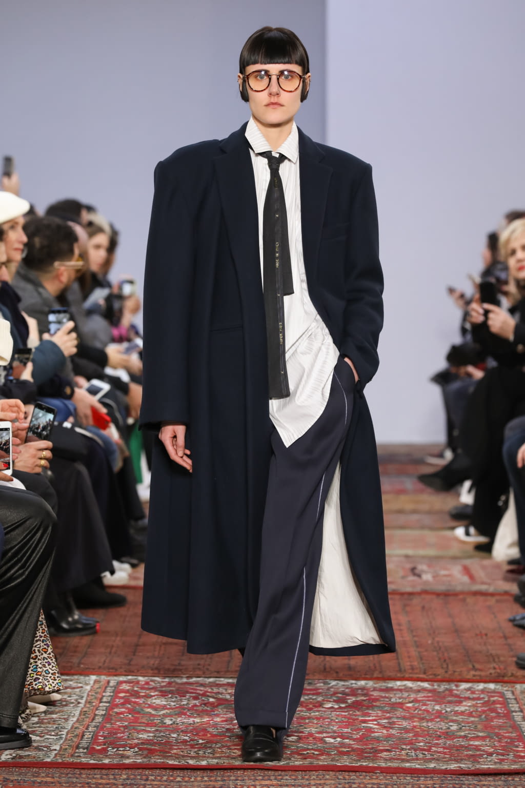 Fashion Week Paris Fall/Winter 2020 look 17 from the MOOHONG collection 女装