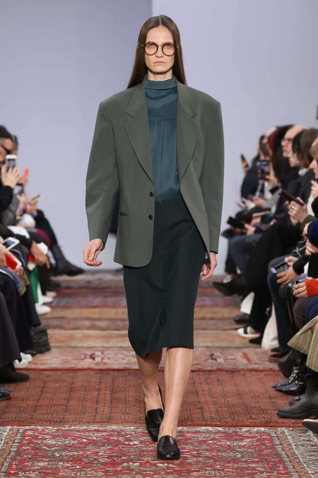 Fashion Week Paris Fall/Winter 2020 look 18 from the MOOHONG collection womenswear
