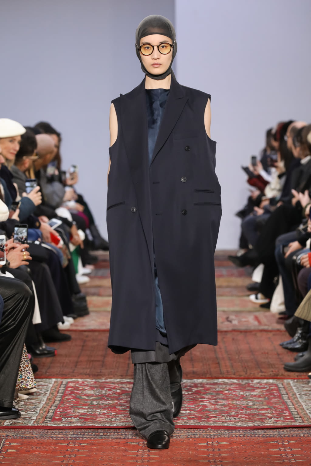 Fashion Week Paris Fall/Winter 2020 look 19 from the MOOHONG collection womenswear
