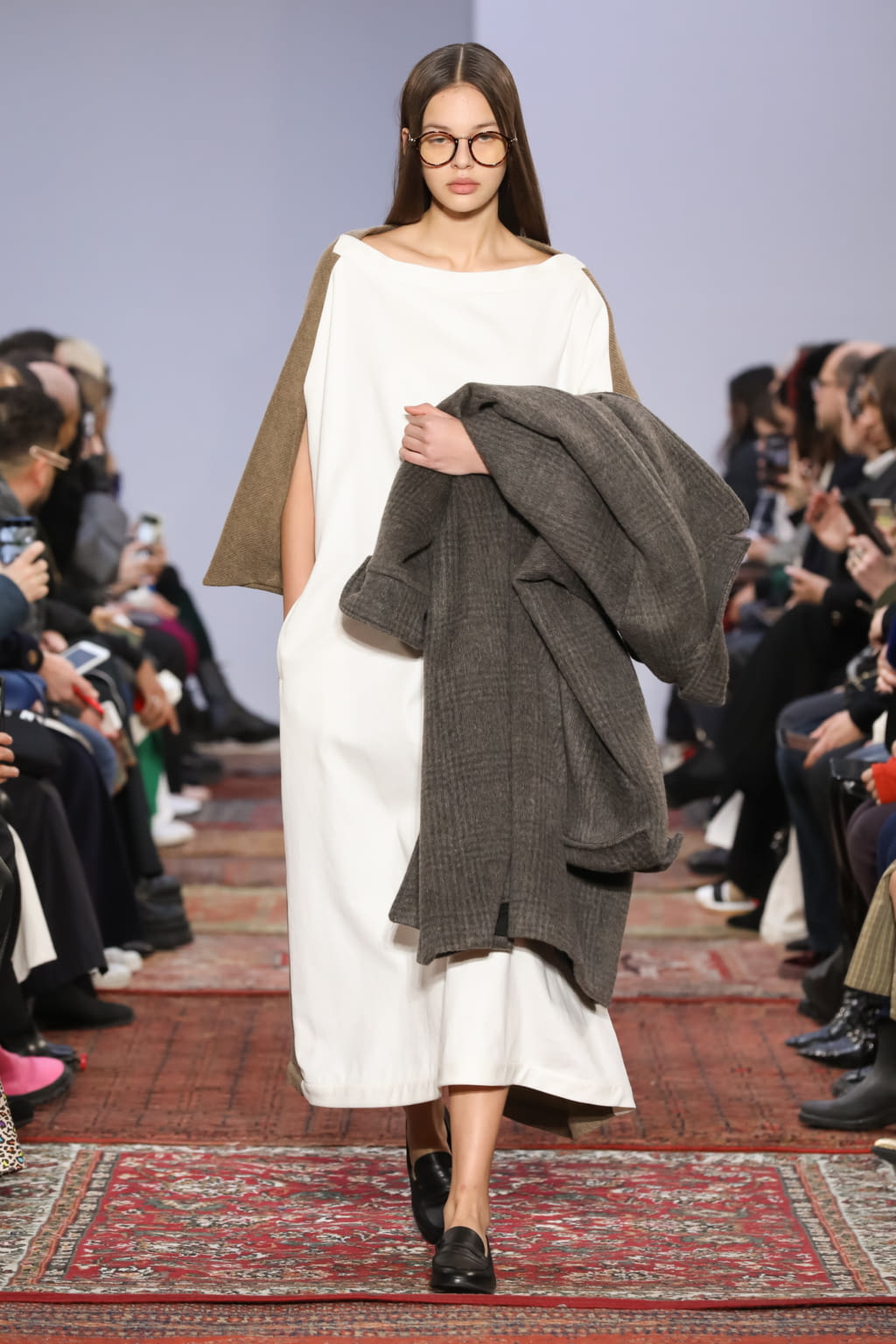 Fashion Week Paris Fall/Winter 2020 look 21 de la collection MOOHONG womenswear