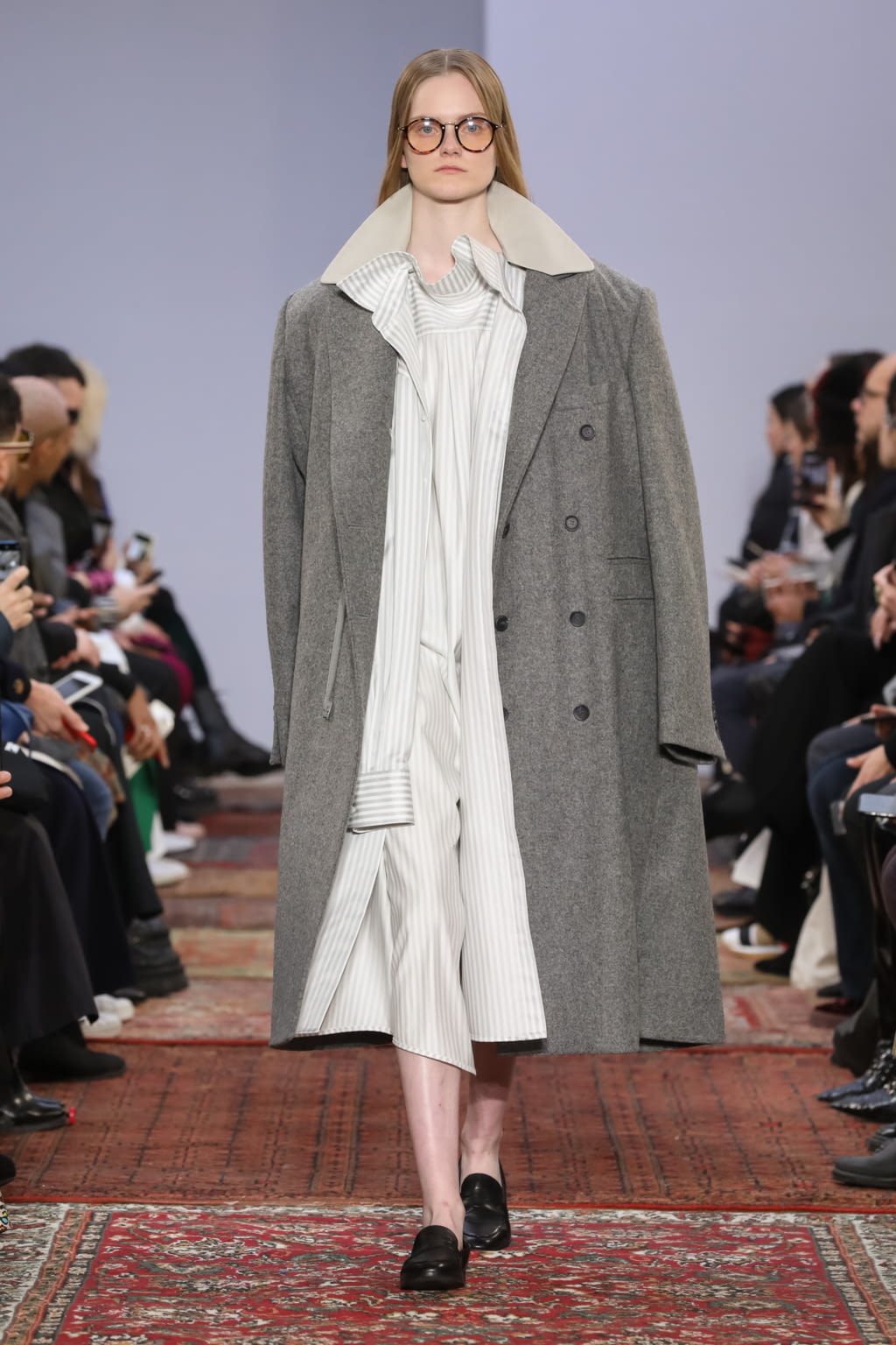 Fashion Week Paris Fall/Winter 2020 look 23 from the MOOHONG collection womenswear