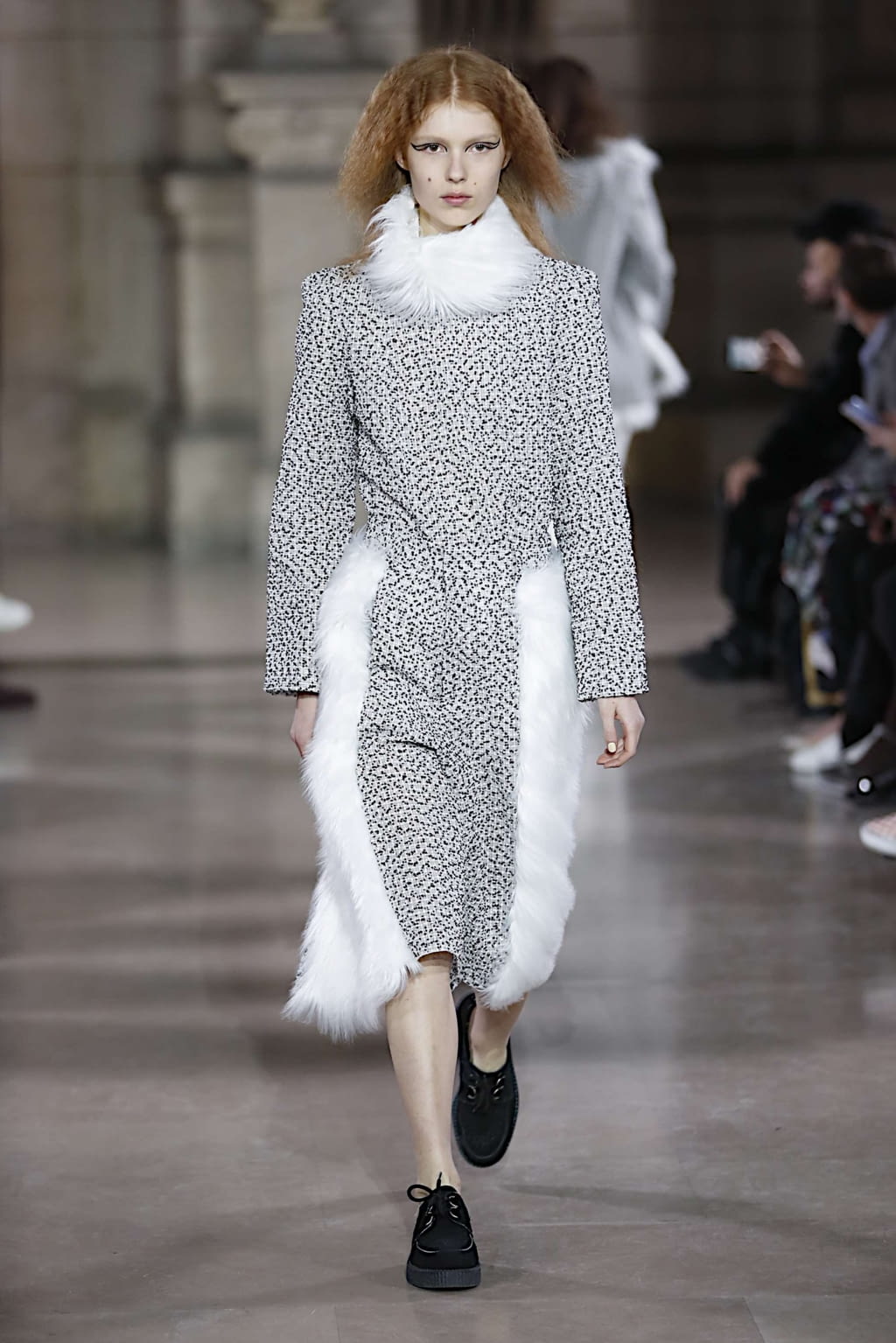 Fashion Week Paris Fall/Winter 2019 look 1 de la collection MOONYOUNGHEE womenswear