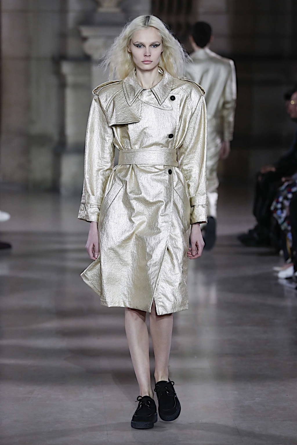 Fashion Week Paris Fall/Winter 2019 look 5 from the MOONYOUNGHEE collection 女装